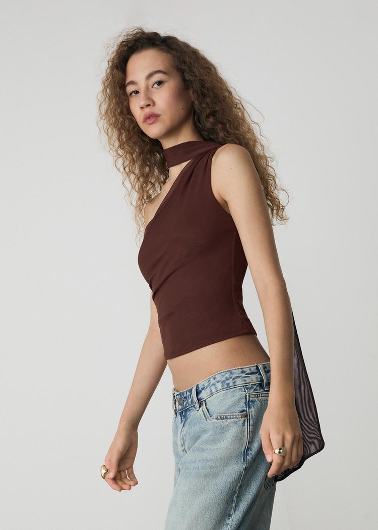 top asimetrico tul panuelo