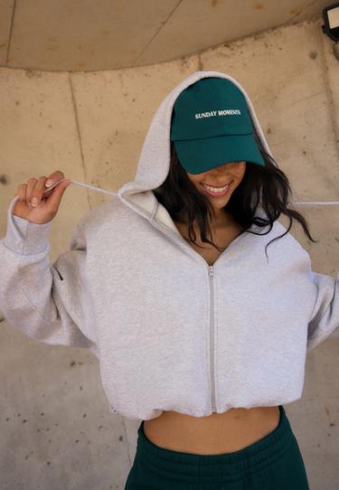 Sweatshirt with hood and padded shoulders — Grey melange 1