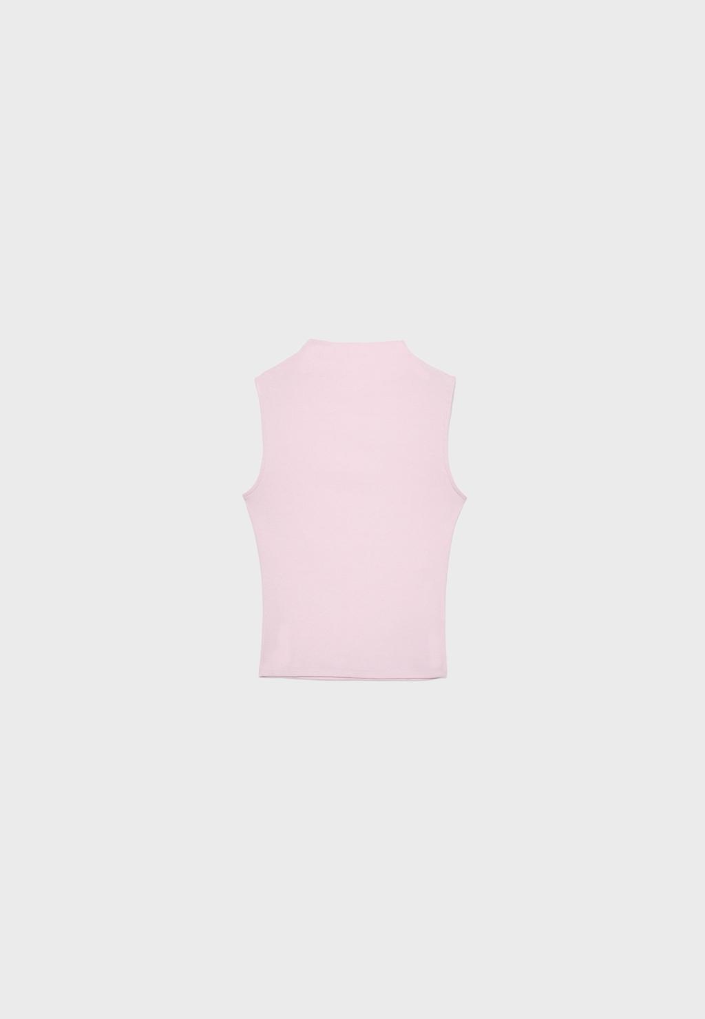 Basic vücuda oturan dik yaka t-shirt