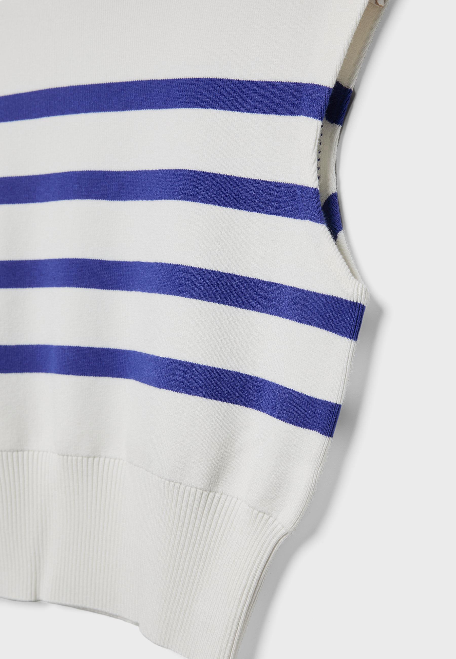 Knit round neck top — Ecru