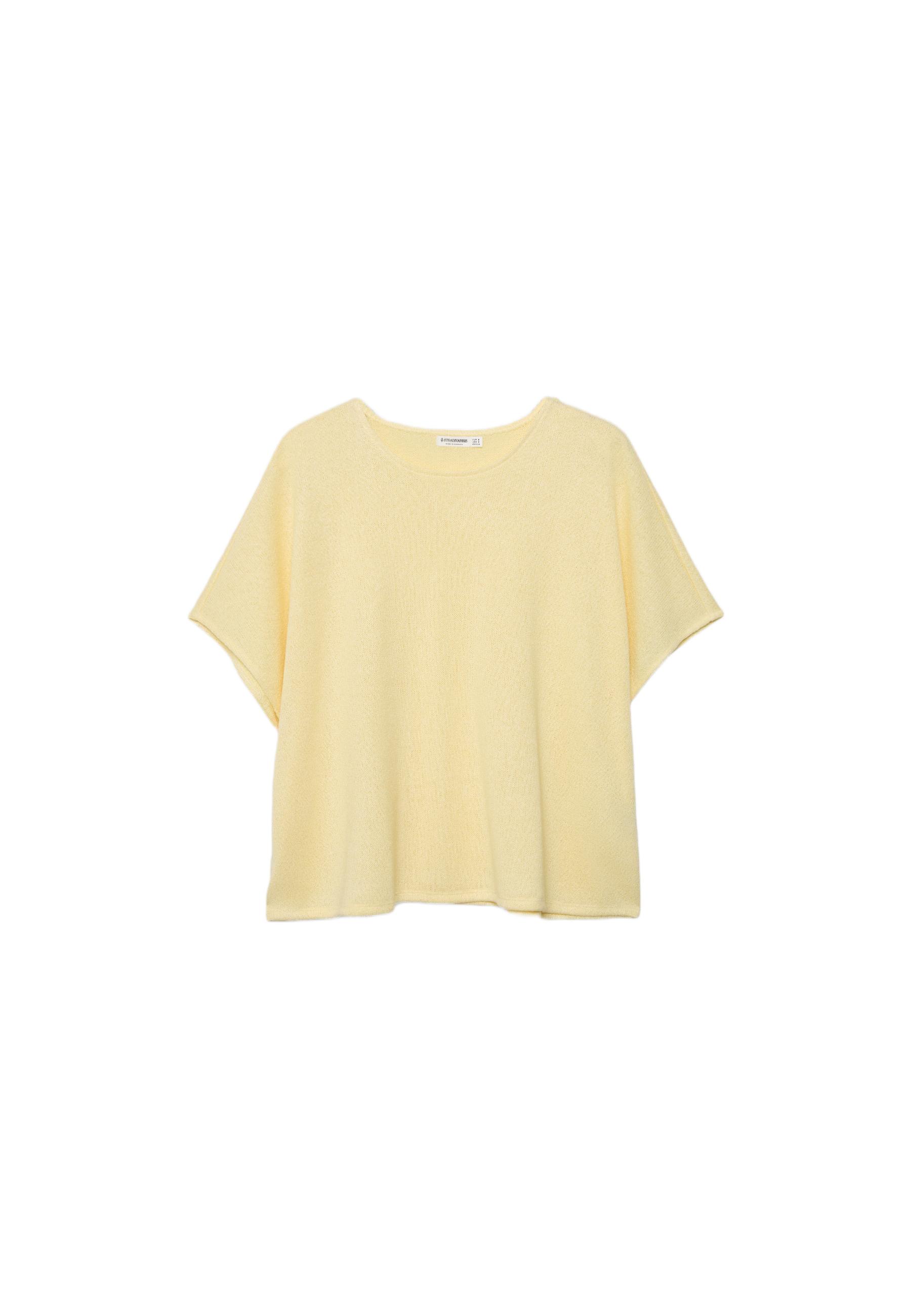 Rustic cape T-shirt — Pastel yellow