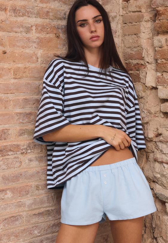 mini short boutonne