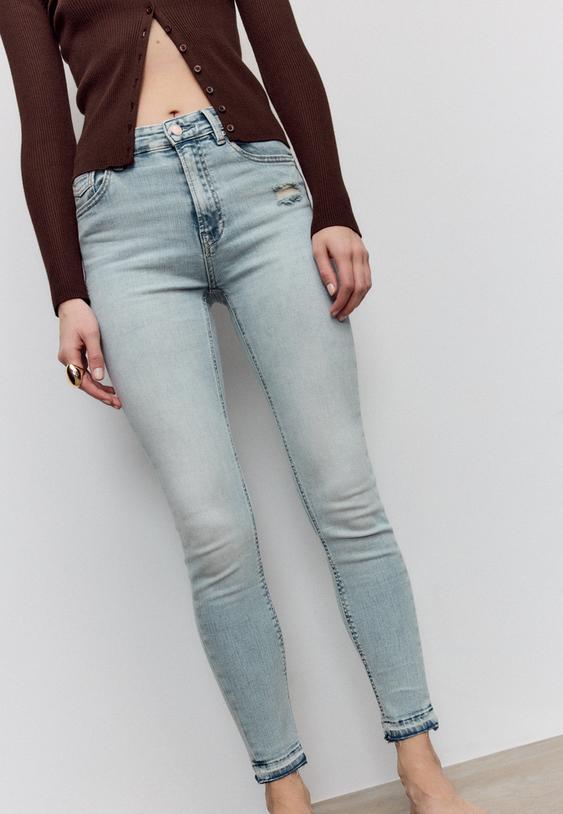 Stradivarius D07 Jeans Skinny Regular Waist Mittelblauer Washed-Look Im Hellen Jeansblau 38