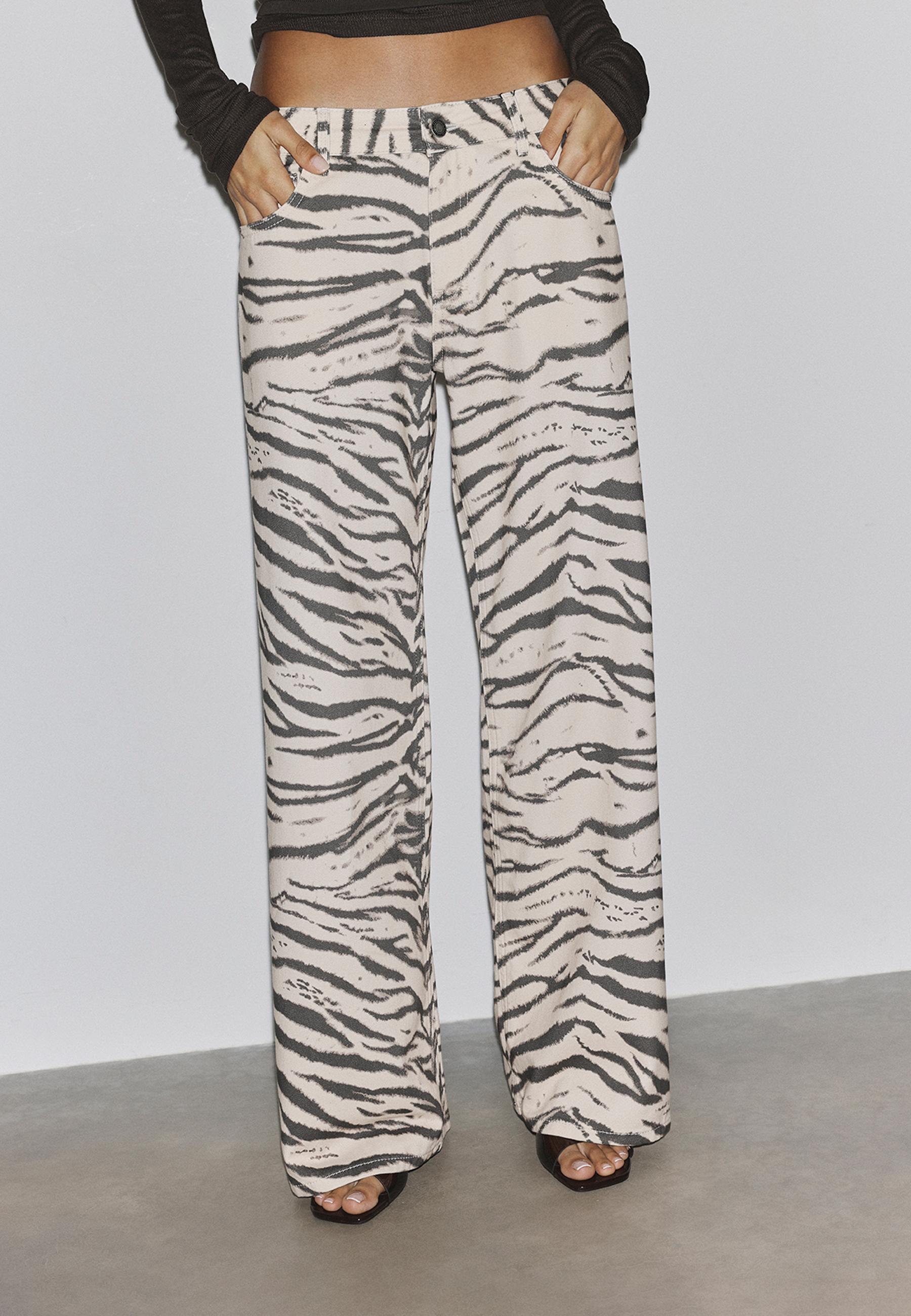 Wide-leg trousers — Stone
