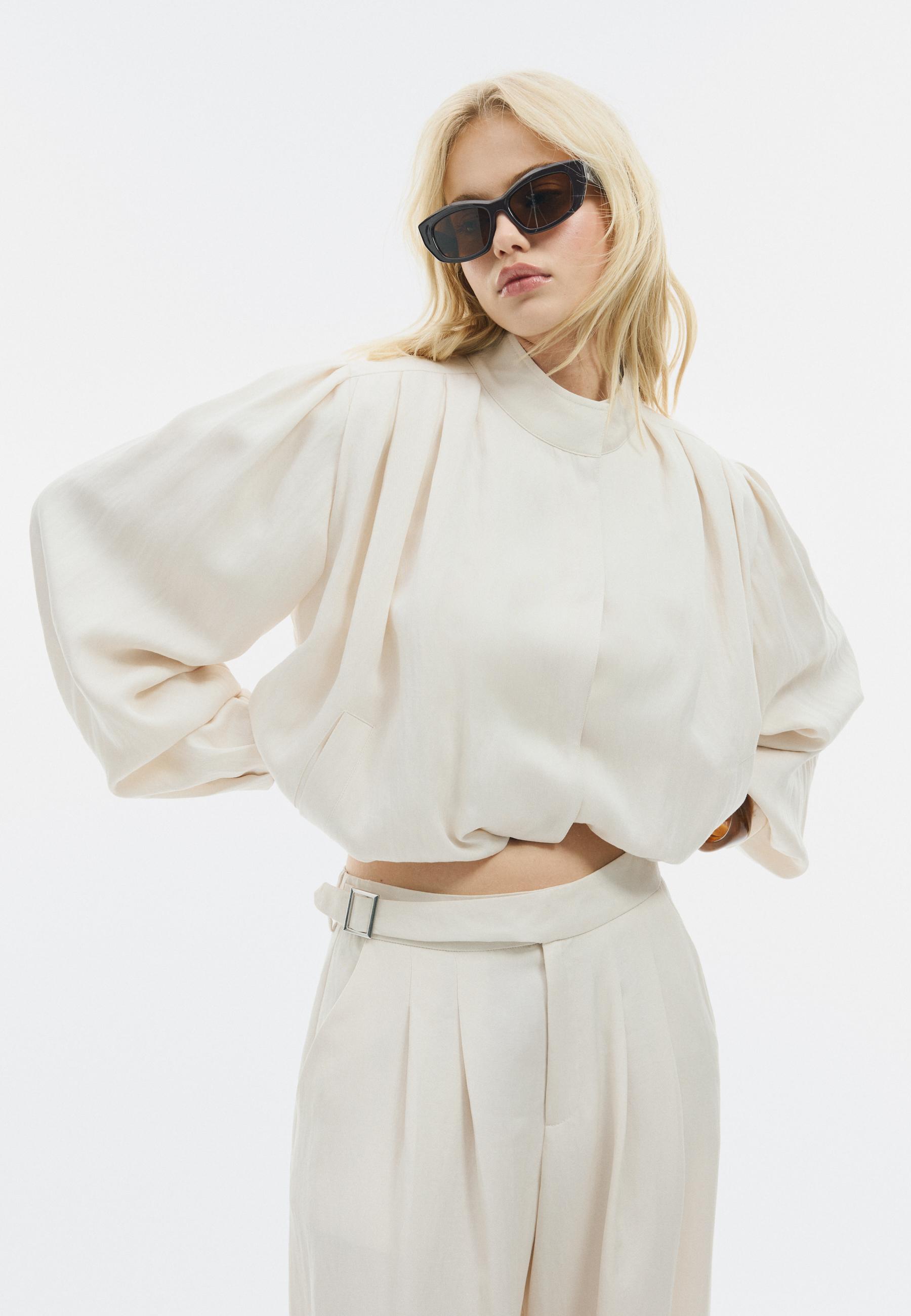 Piliseli dökümlü ceket