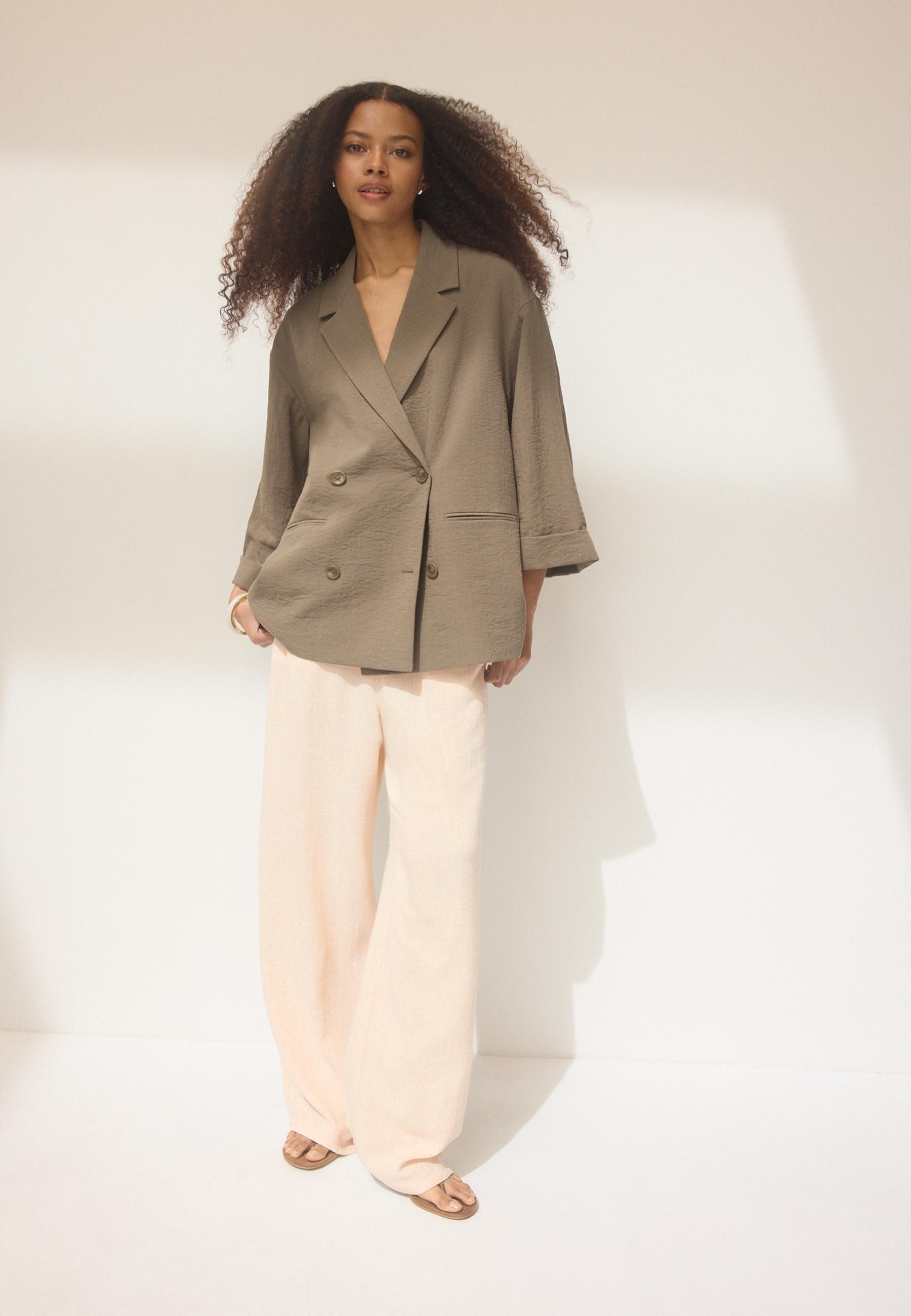 Flowing double-breasted blazer — Brown