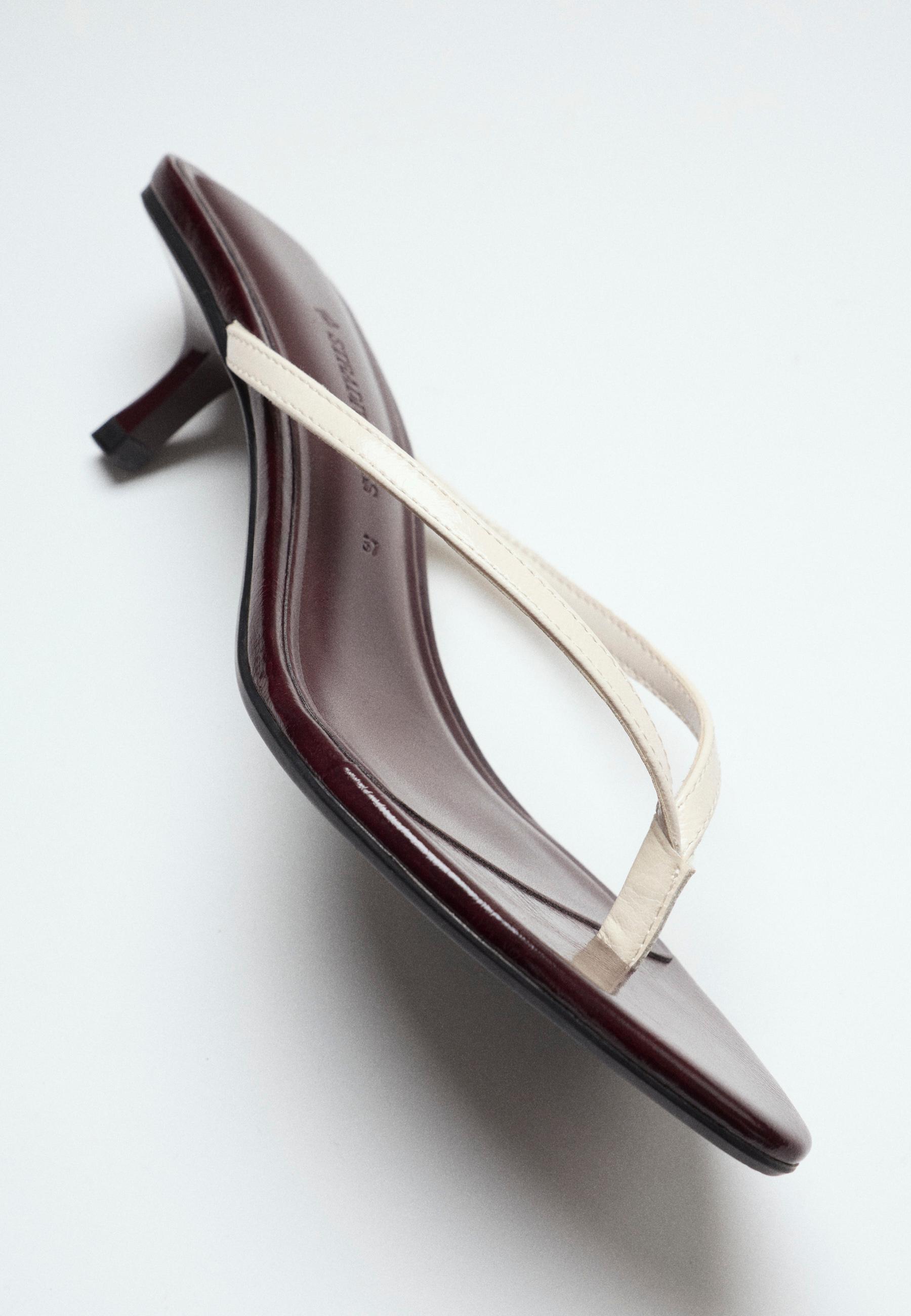 Kitten heel thong sandals — ECRU