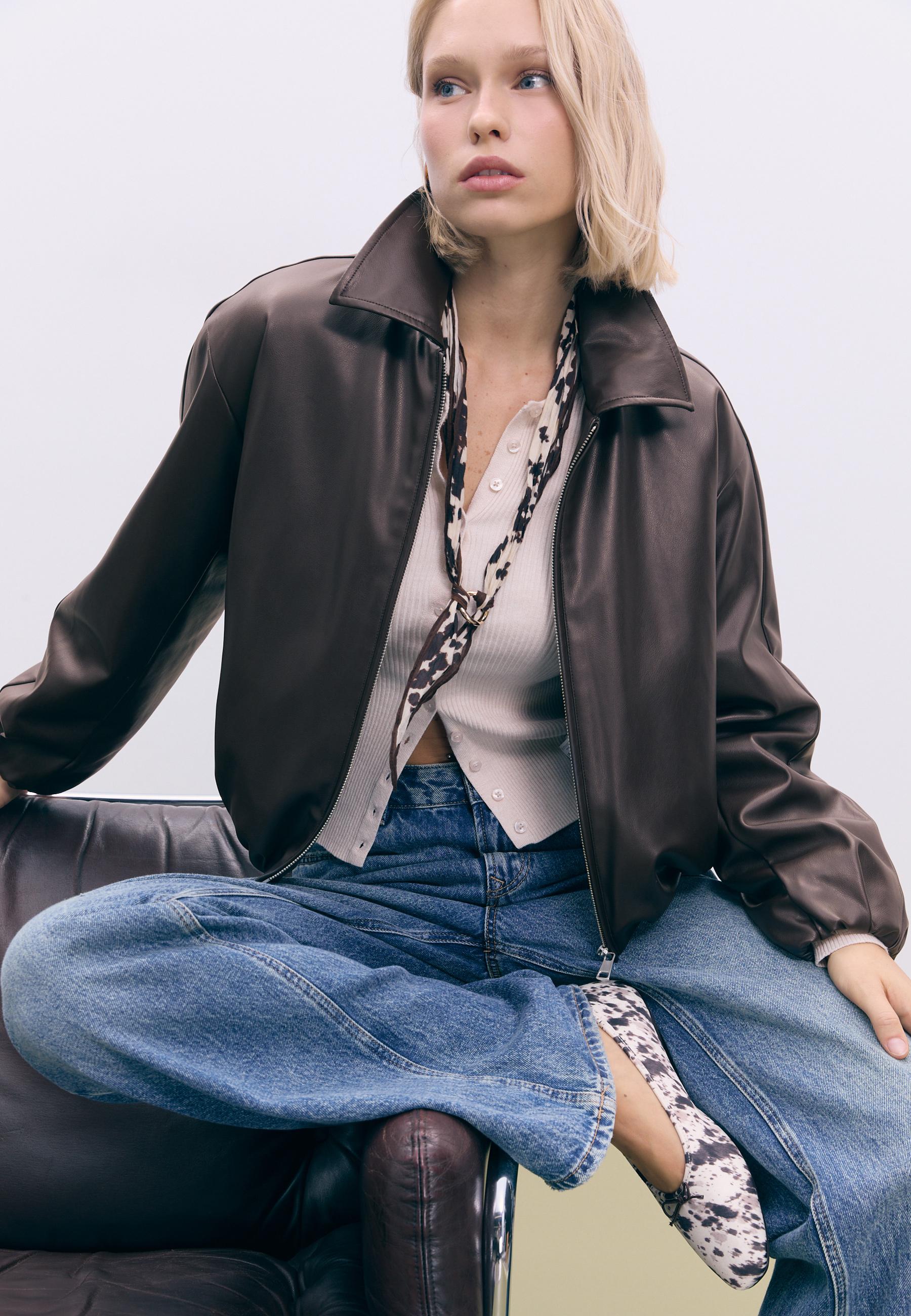 Blouson bomber matelassé façon cuir - Mode femme | Stradivarius France