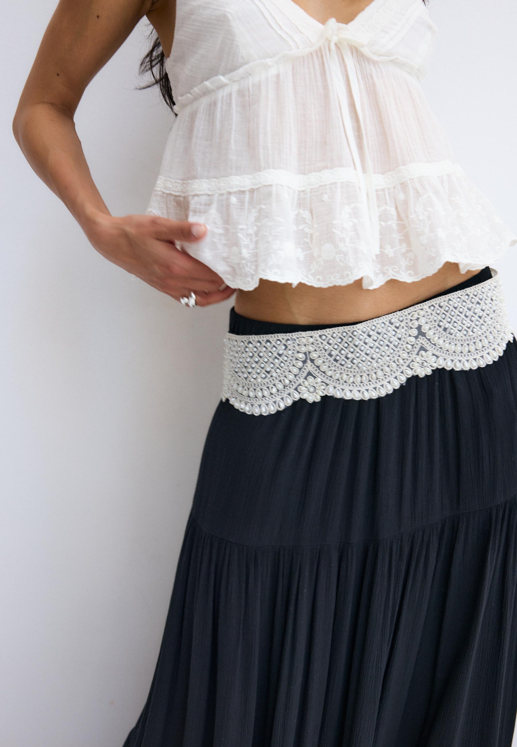Wide faux pearl belt — Ecru