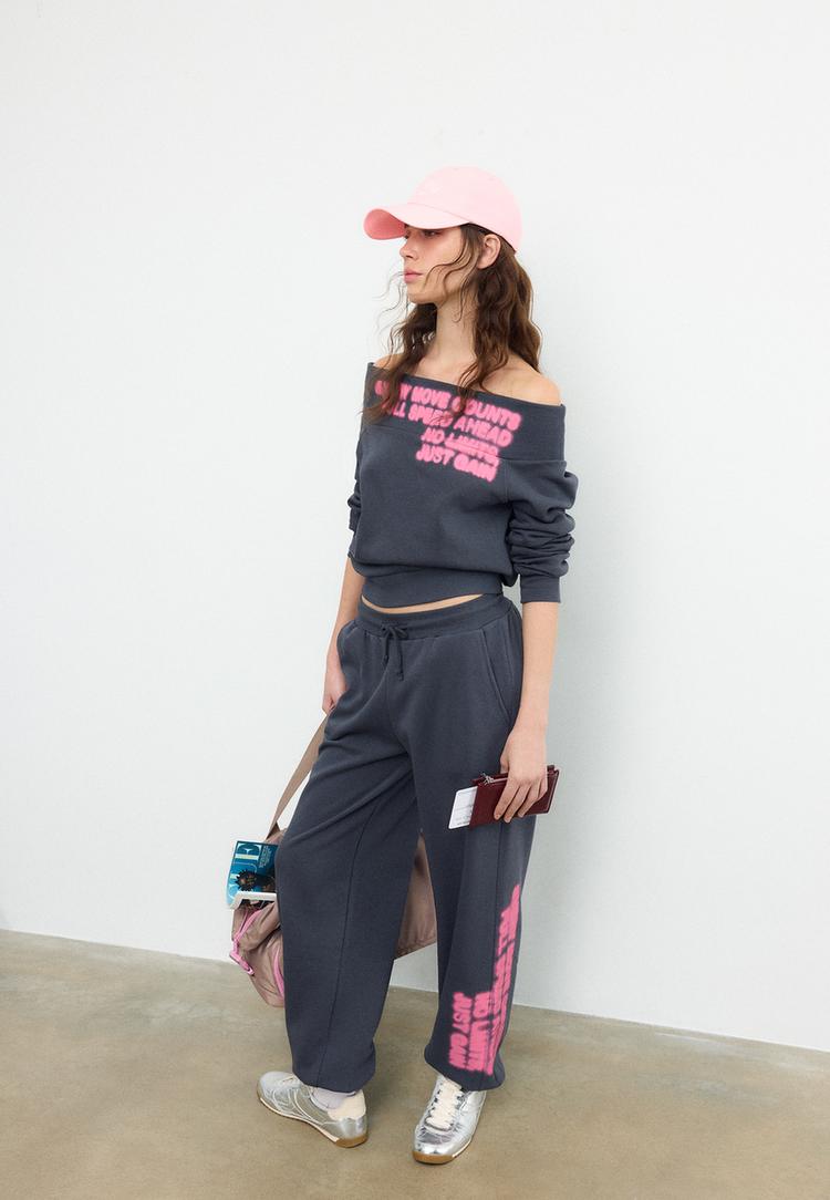 Stradivarius Oversize Csónaknyakú Pulóver 0-250 Xl