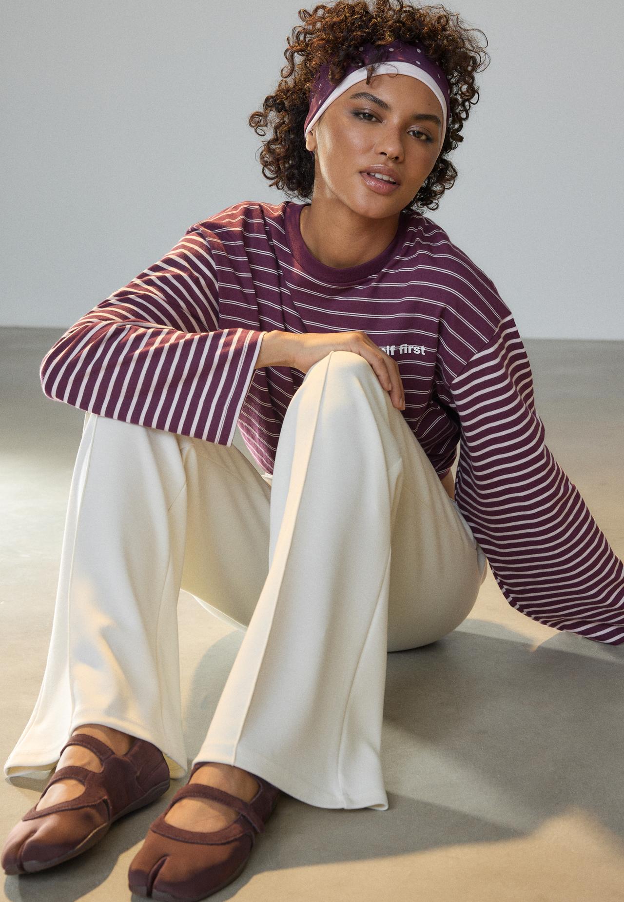 Soft-touch wide-leg jogger trousers with pin tuck — Vanilla
