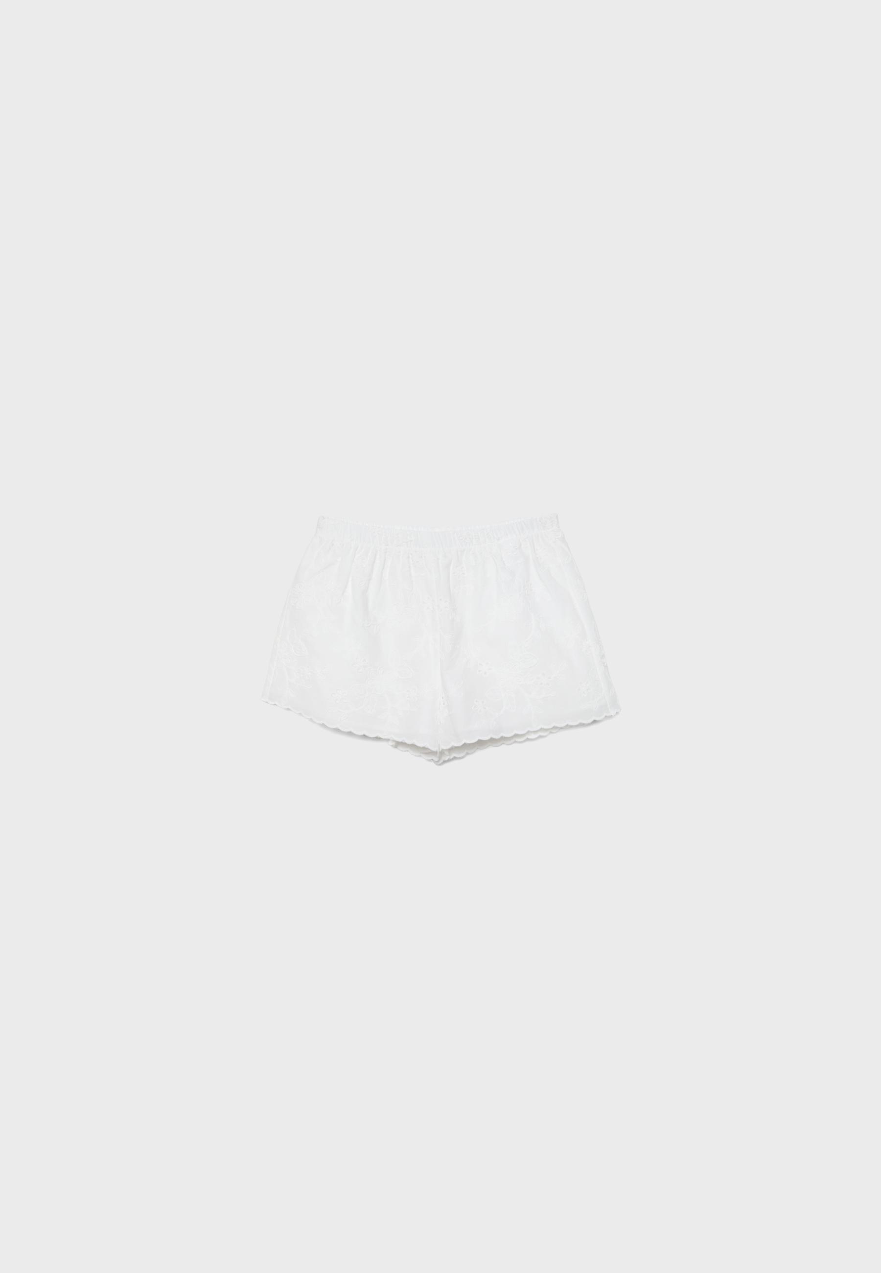 Embroidered shorts — Ecru