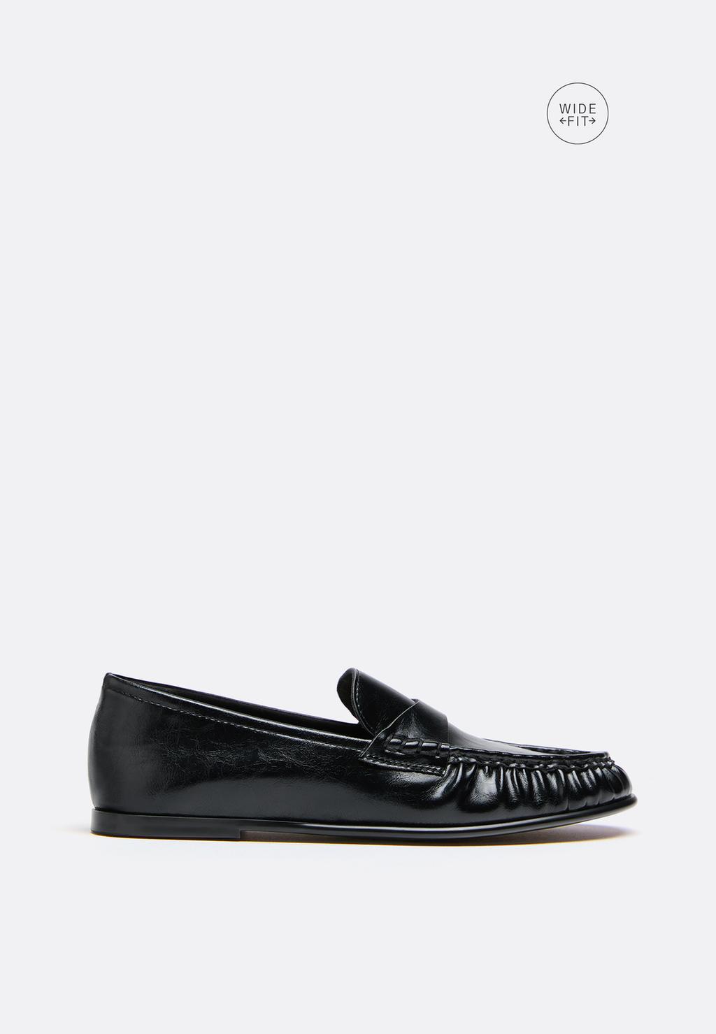Wide Fit. Mjuka Loafers Med Skinneffekt