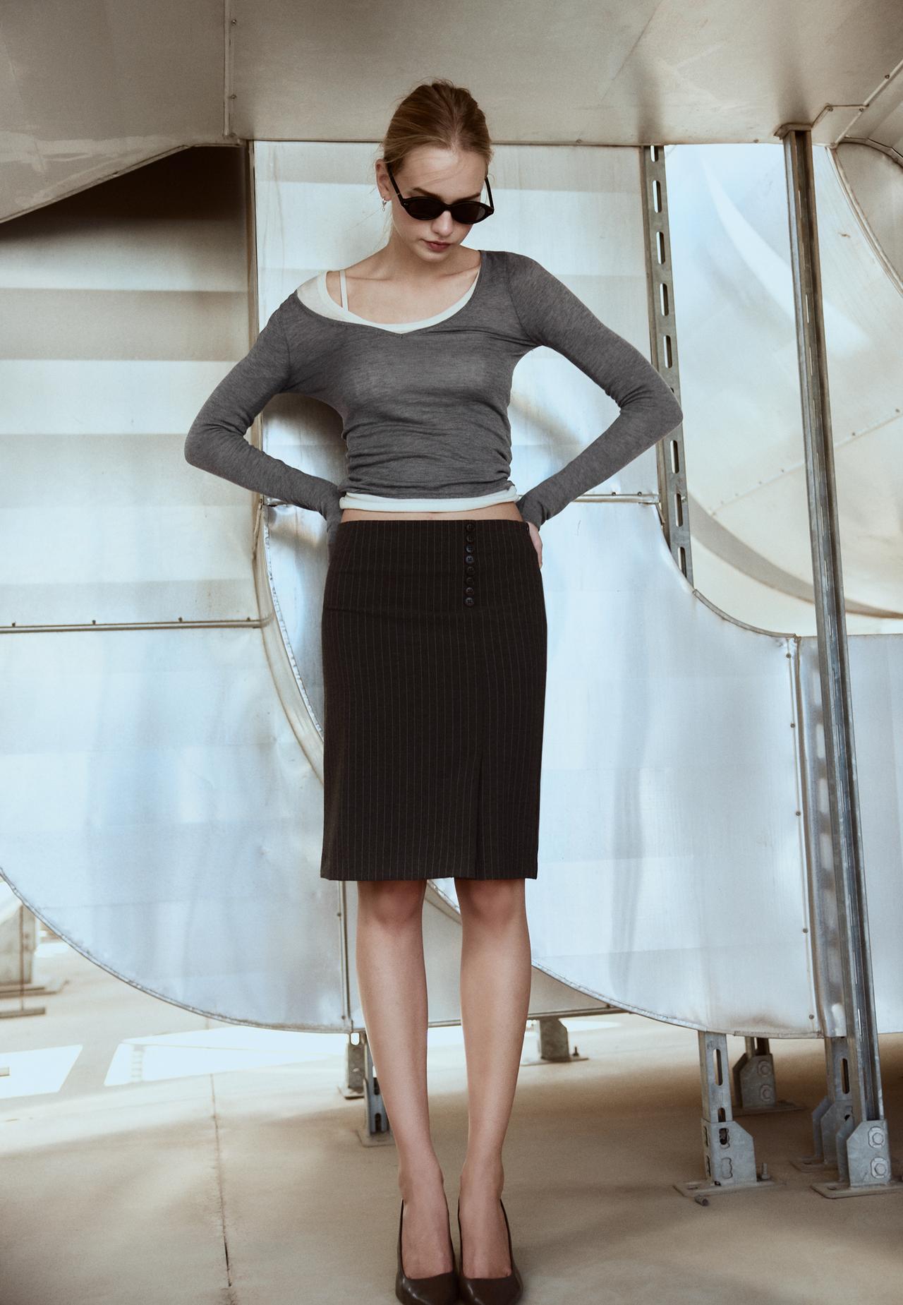 Striped midi skirt with buttons — Dark grey