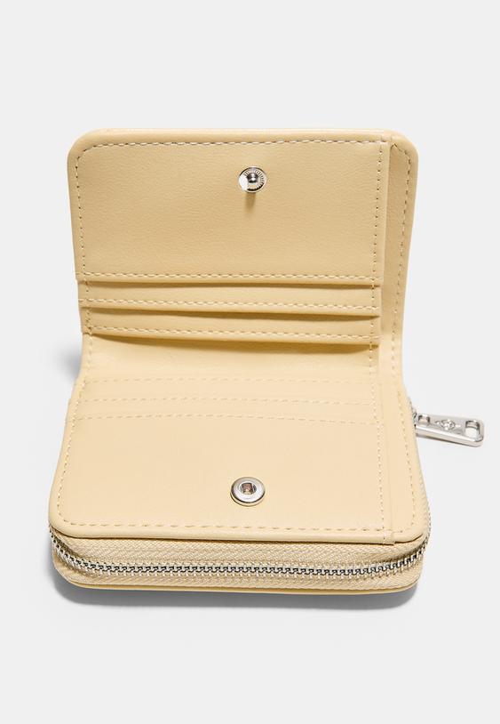 Stradivarius Zipped Leather Effect Purse Gold Os