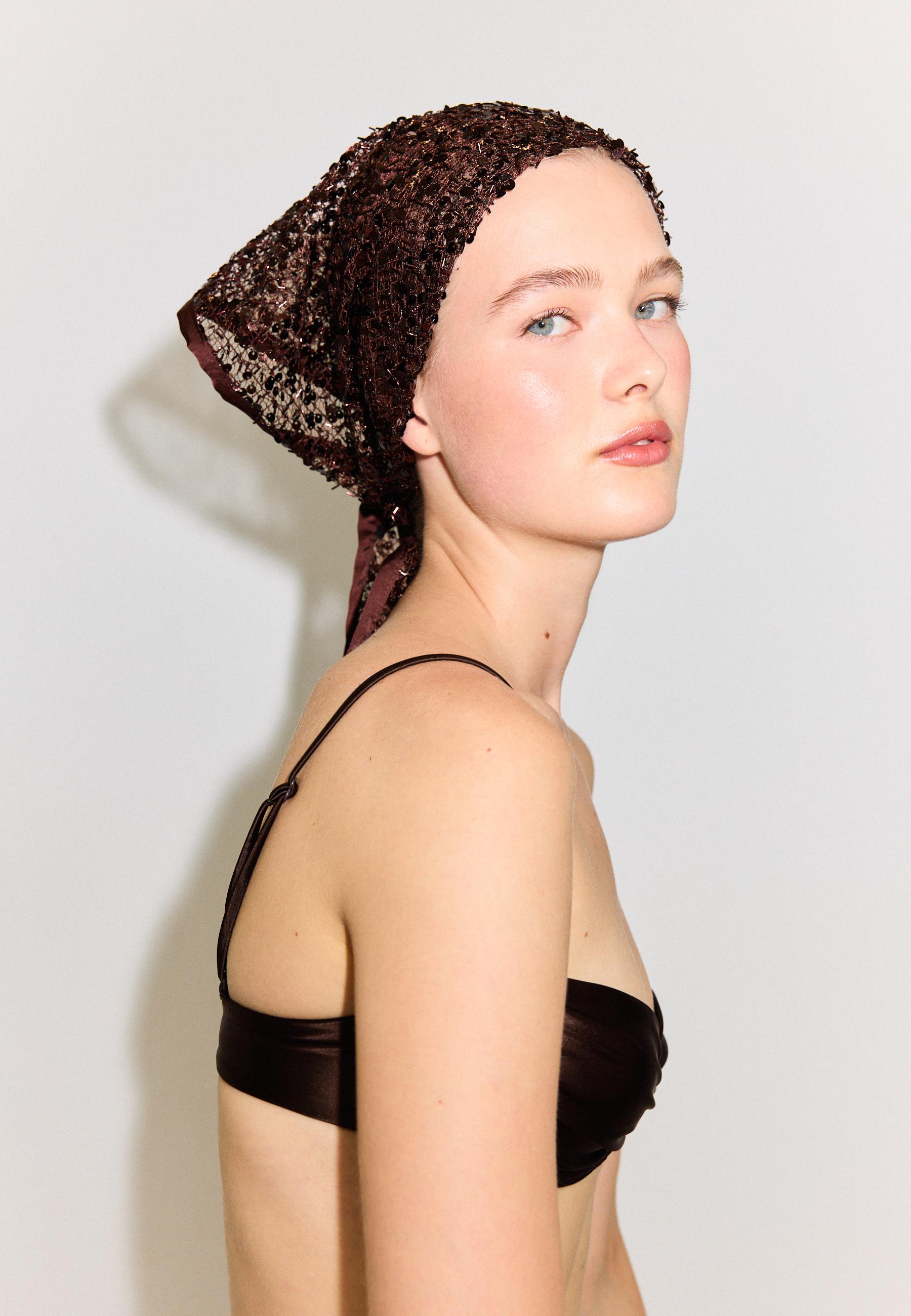Sequin net scarf — Brown