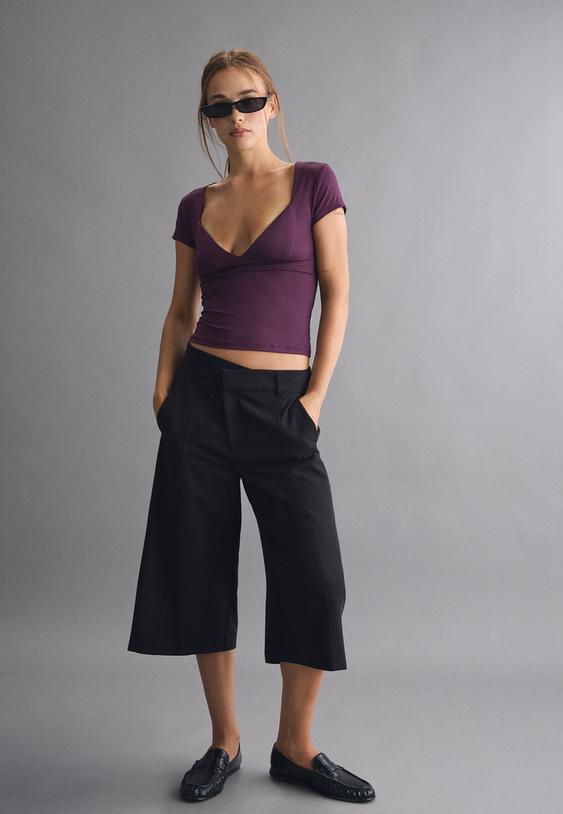 Stradivarius Polyamid-Shirt Mit V-Ausschnitt Und Mini-Ärmeln Purpurrot Xl