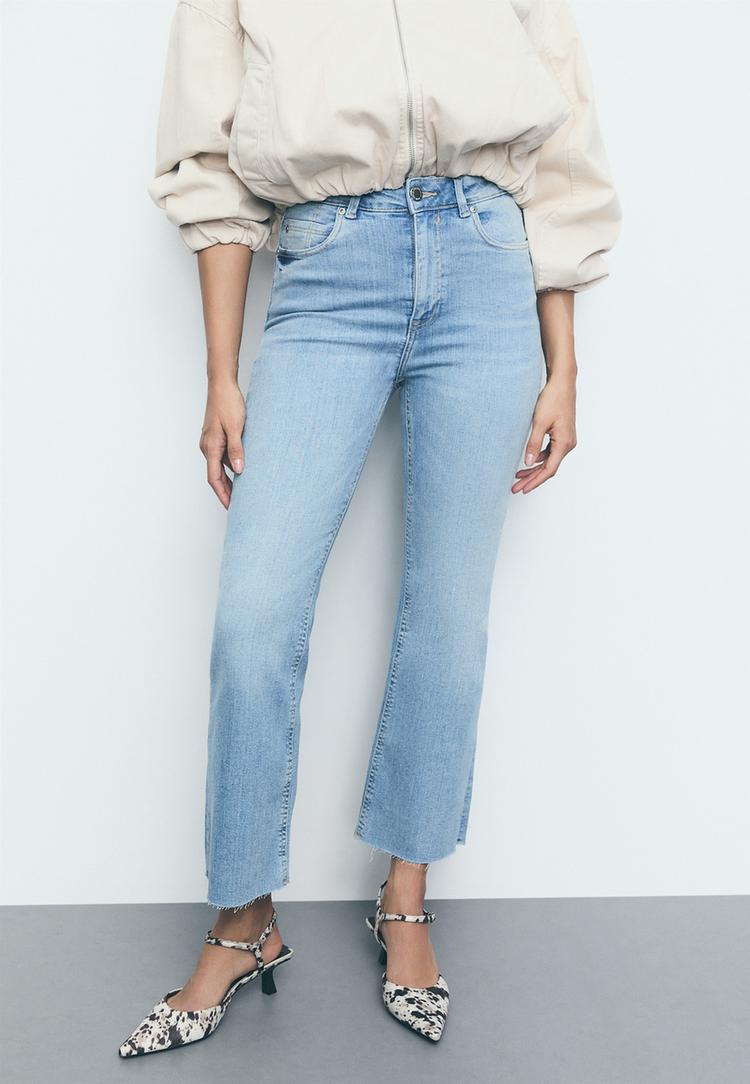 d78 cropped flared jeans