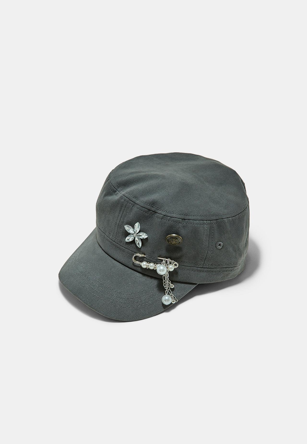 Beaded cap — Grey