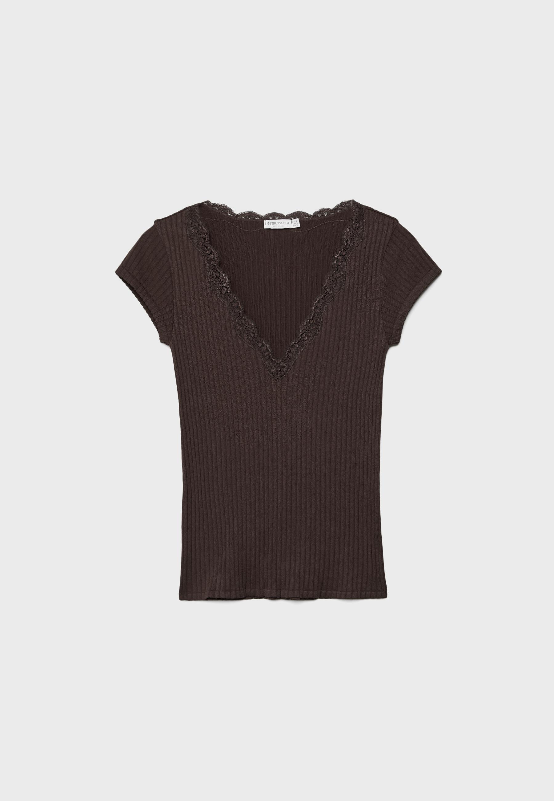 V-neck lace short sleeve T-shirt — Brown