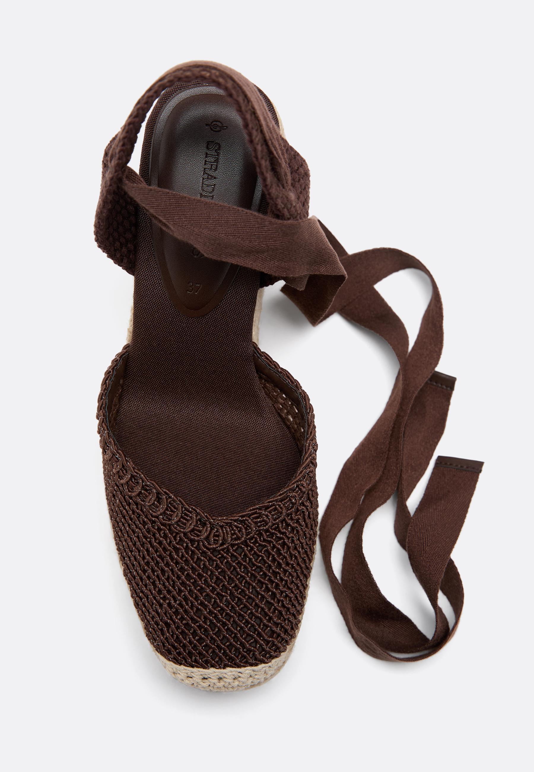 Lace-up jute platform wedges — BROWN
