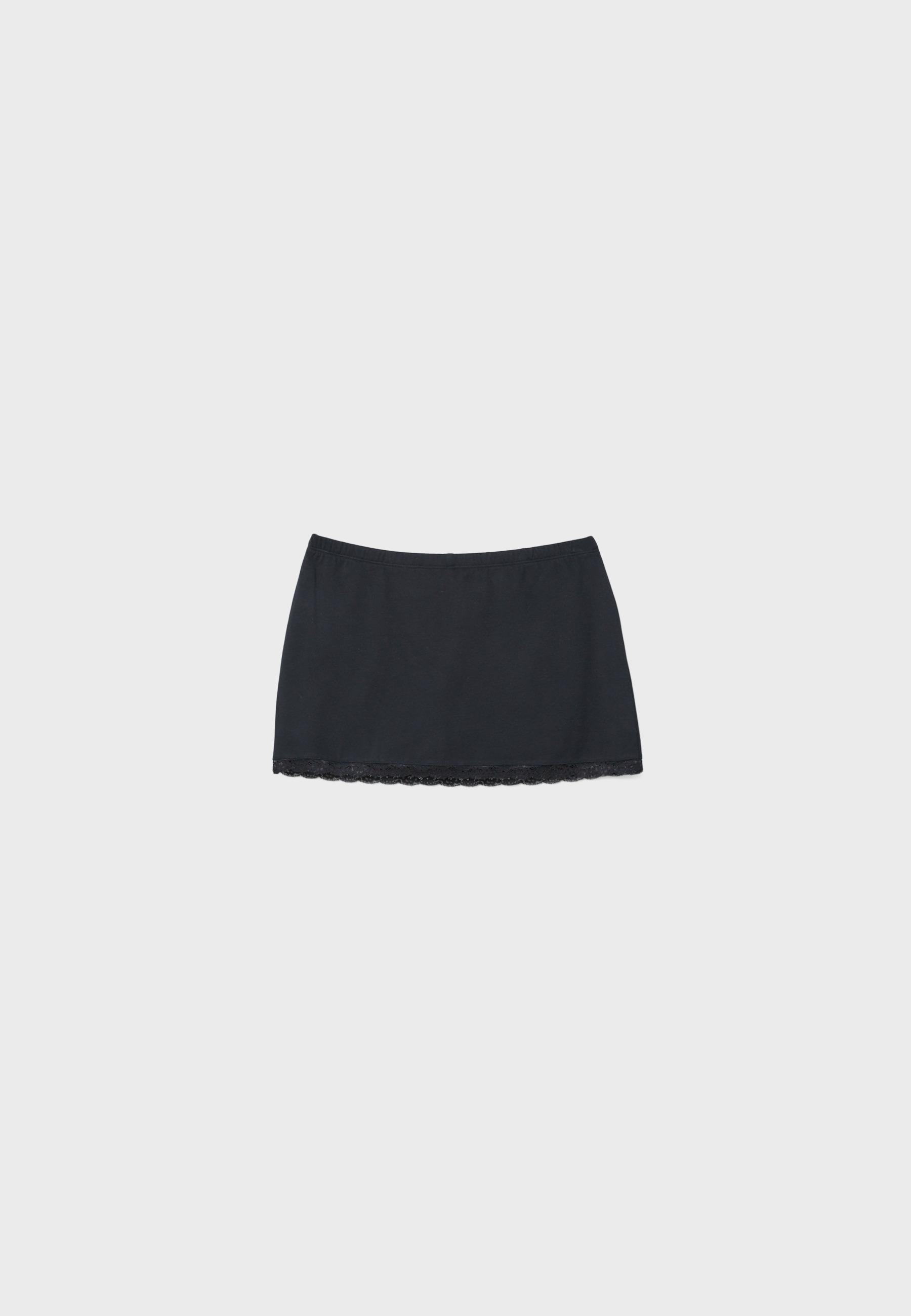 Lace trim mini skort — Black