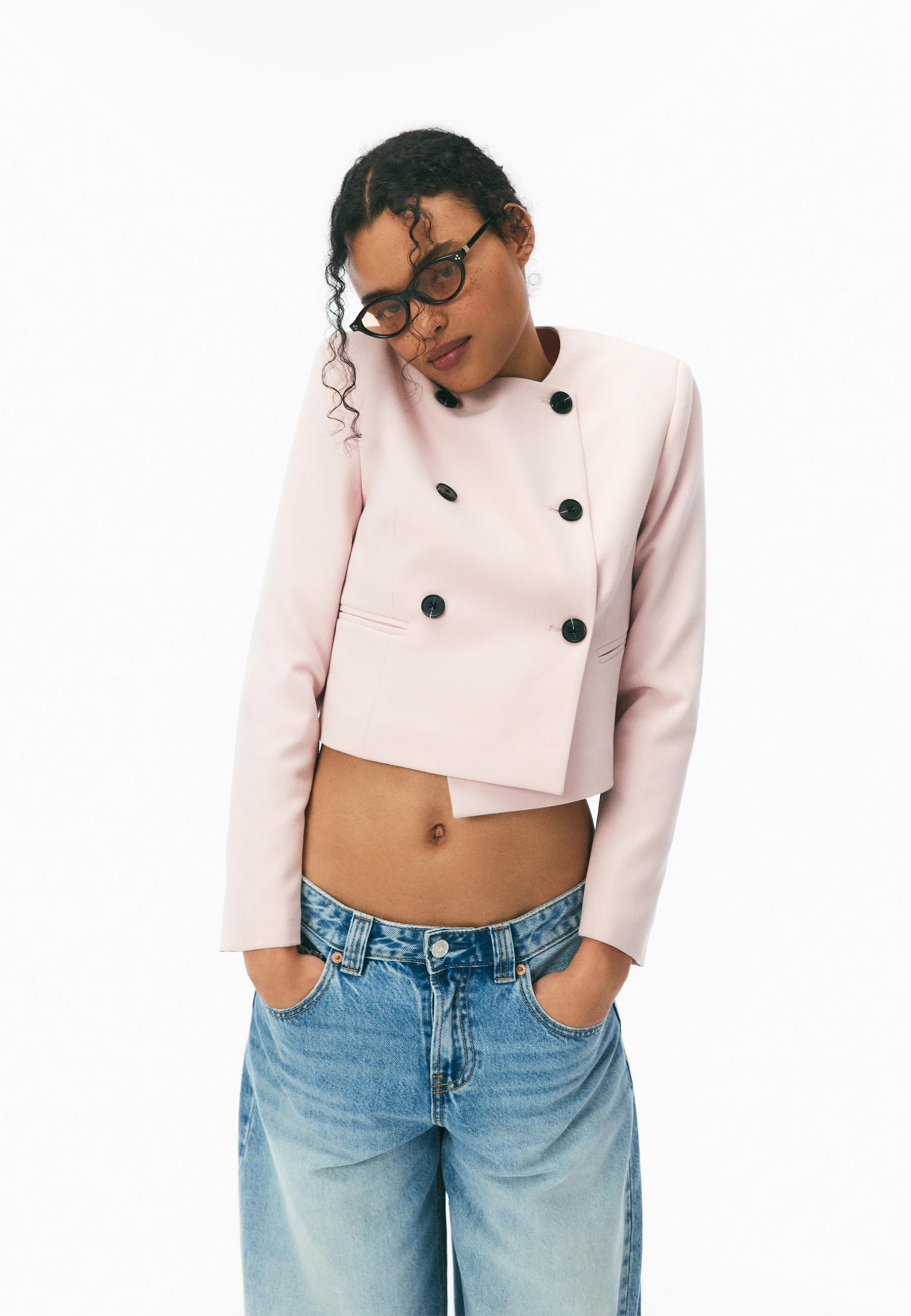 Cropped round neck blazer — Pastel pink