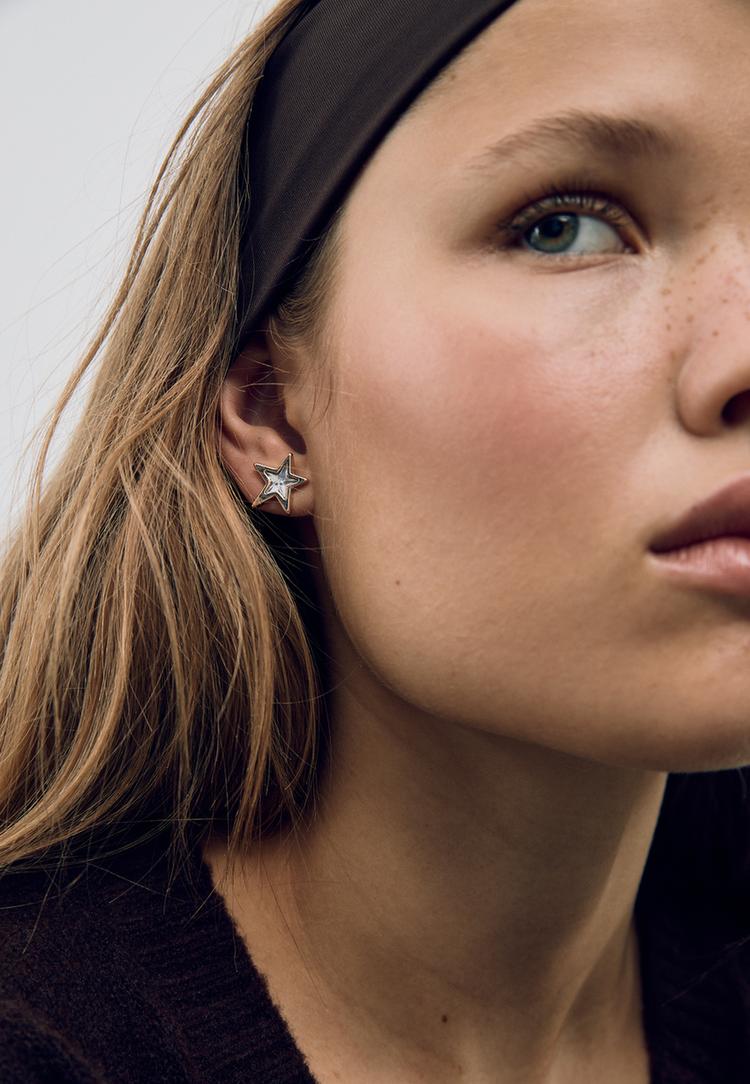 set of 2 pairs of bear and star earrings