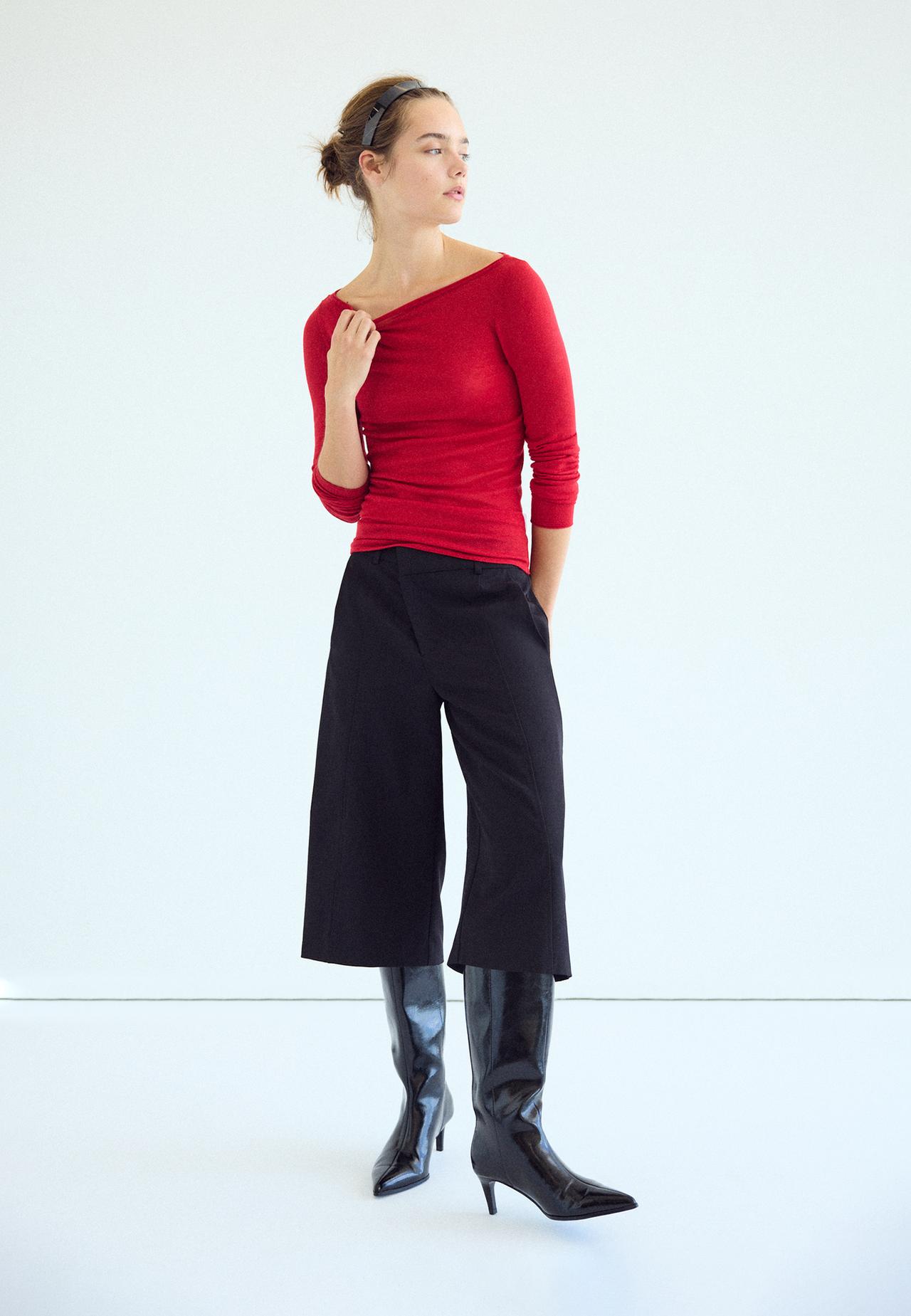 Basic wool and silk boat neck jumper — Red