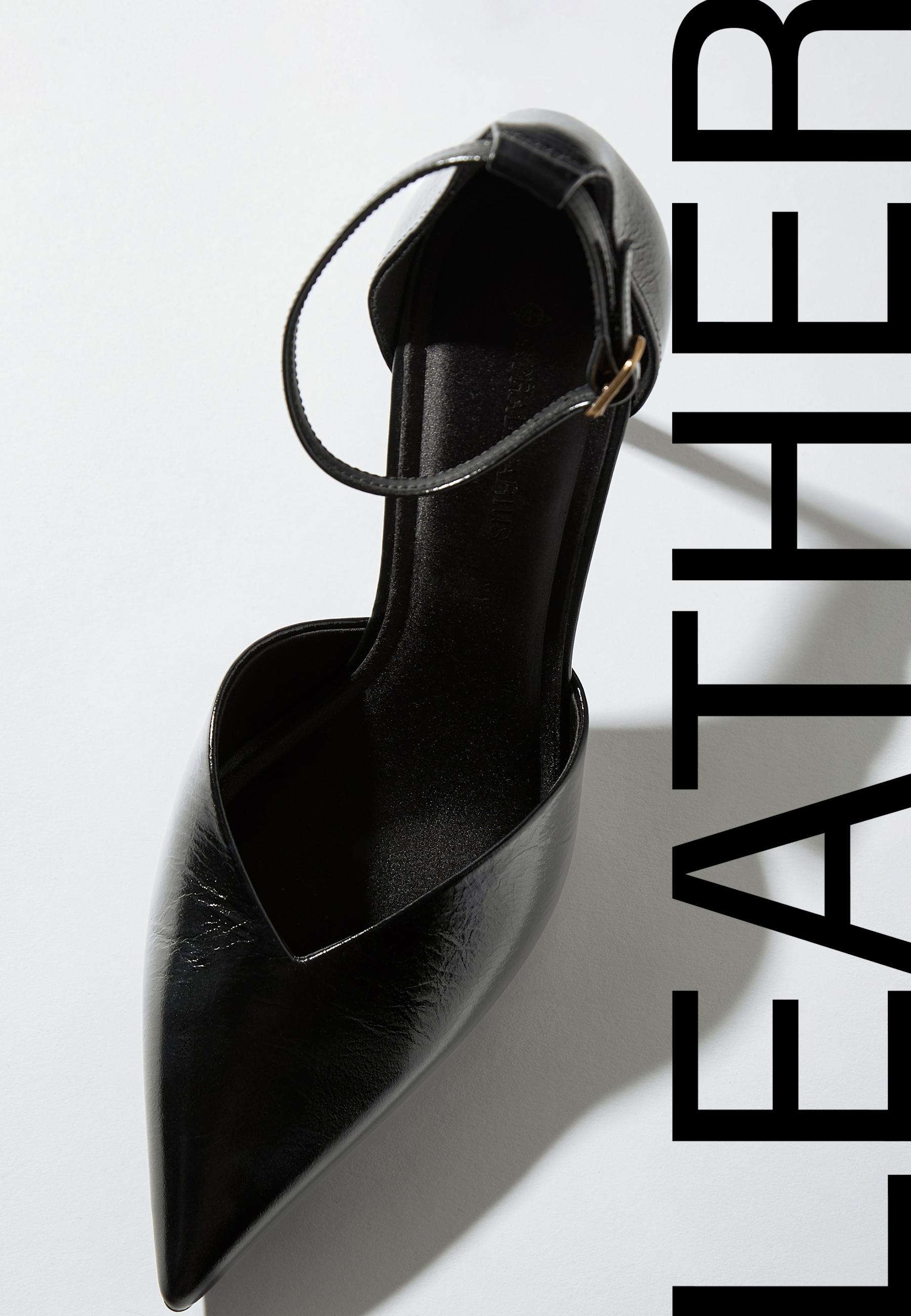 Leather heeled shoes — BLACK 