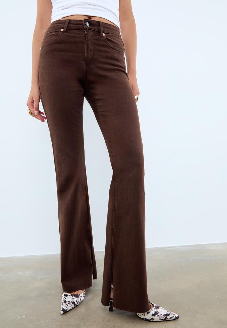 d74 pantalon flare stretch slit