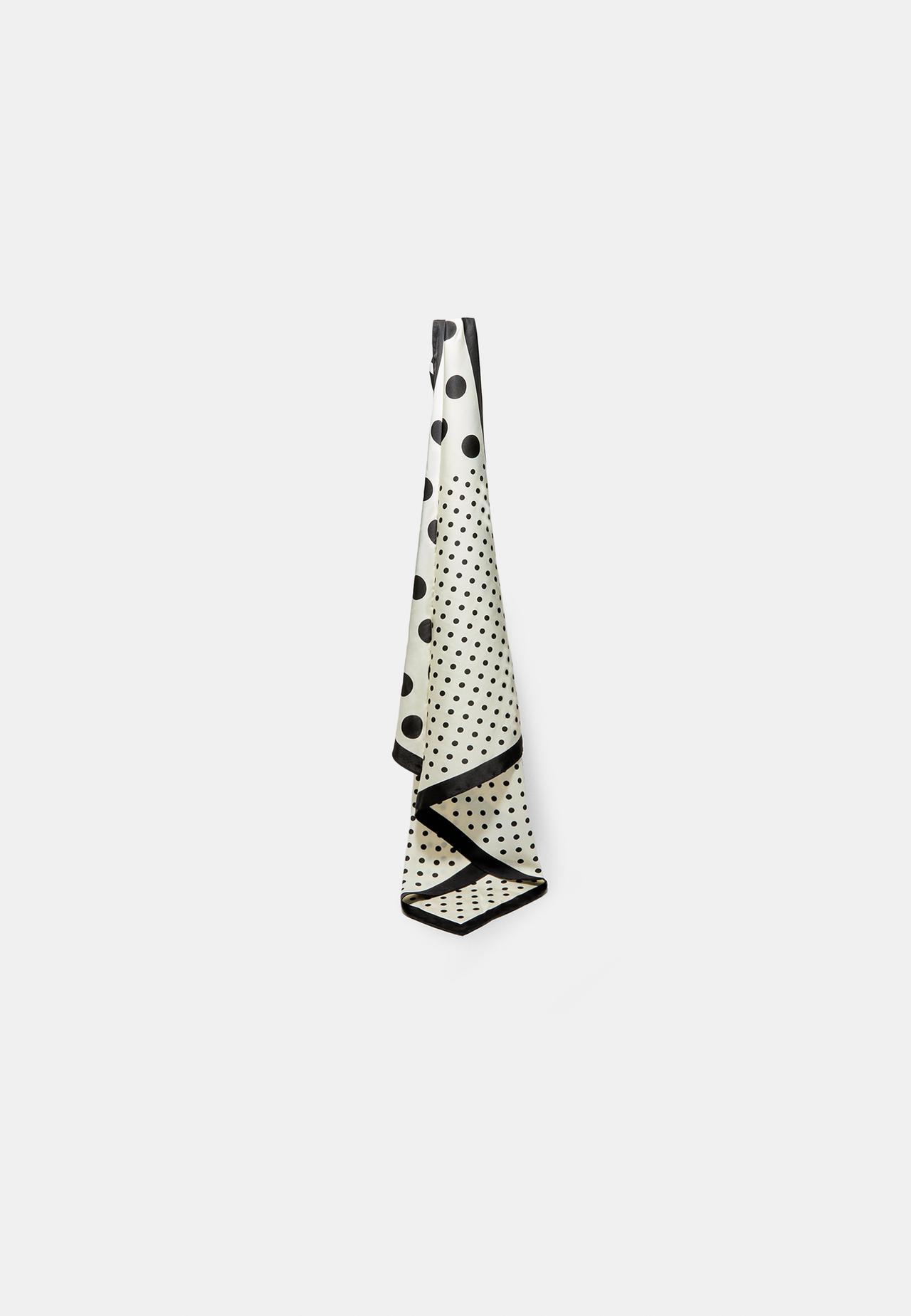 Polka dot scarf — Ecru