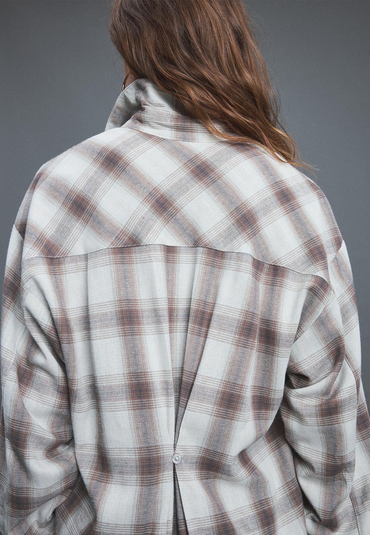 Adjustable regular shirt — Khaki