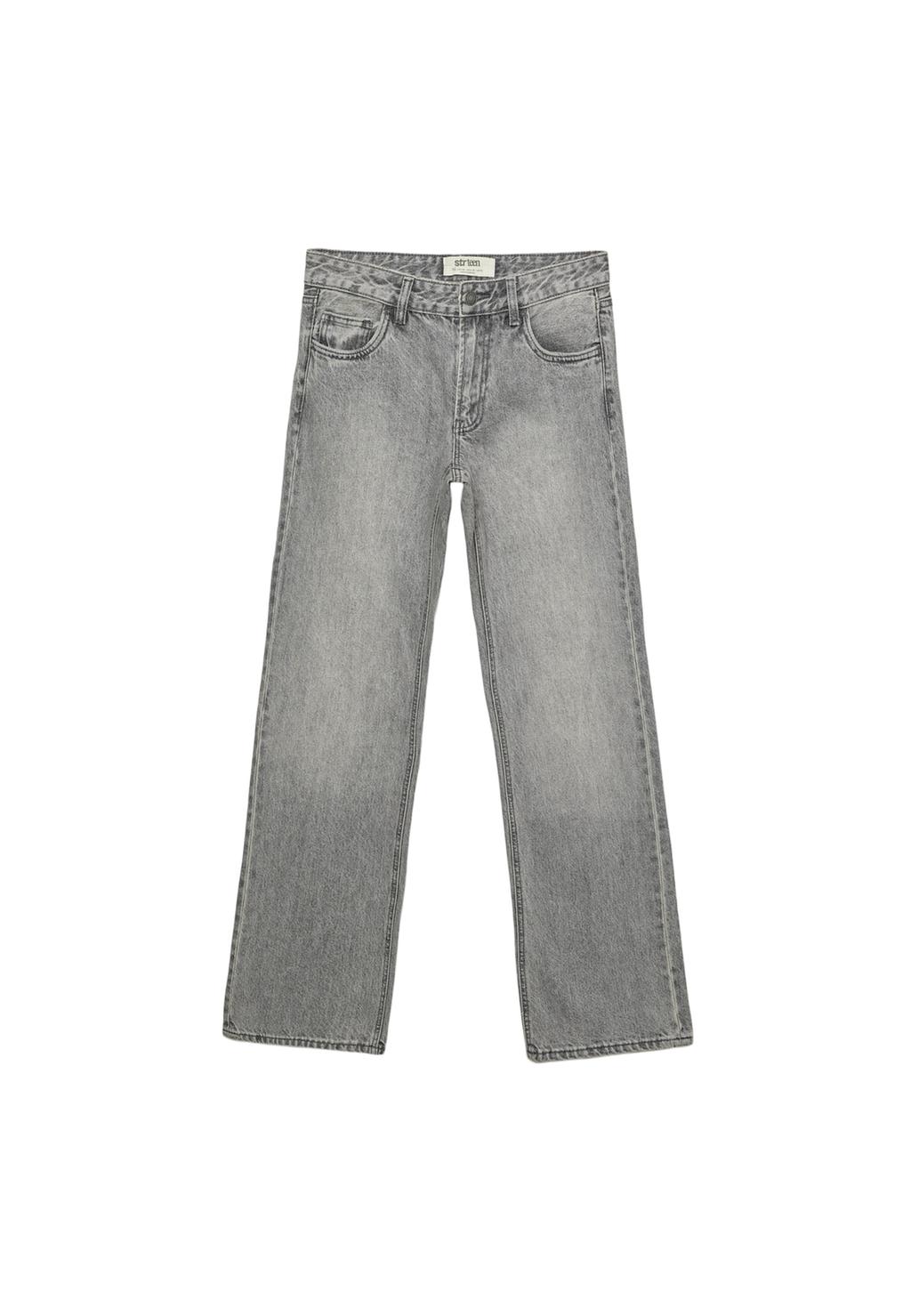 Low-waist straight fit jeans