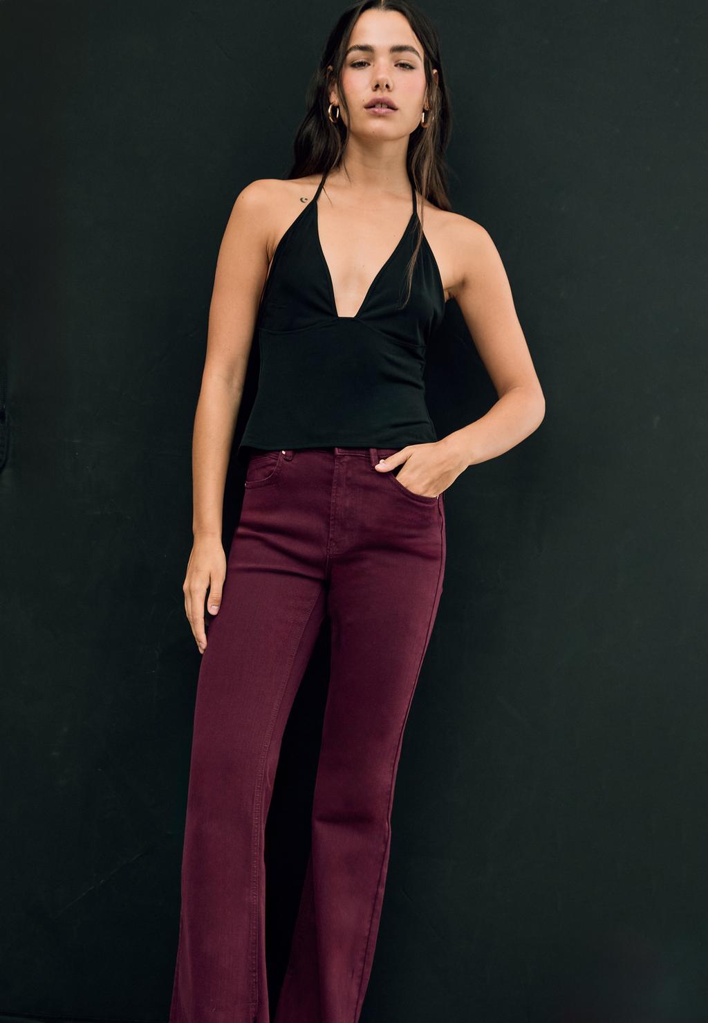 D74 Pantalón flare stretch slit