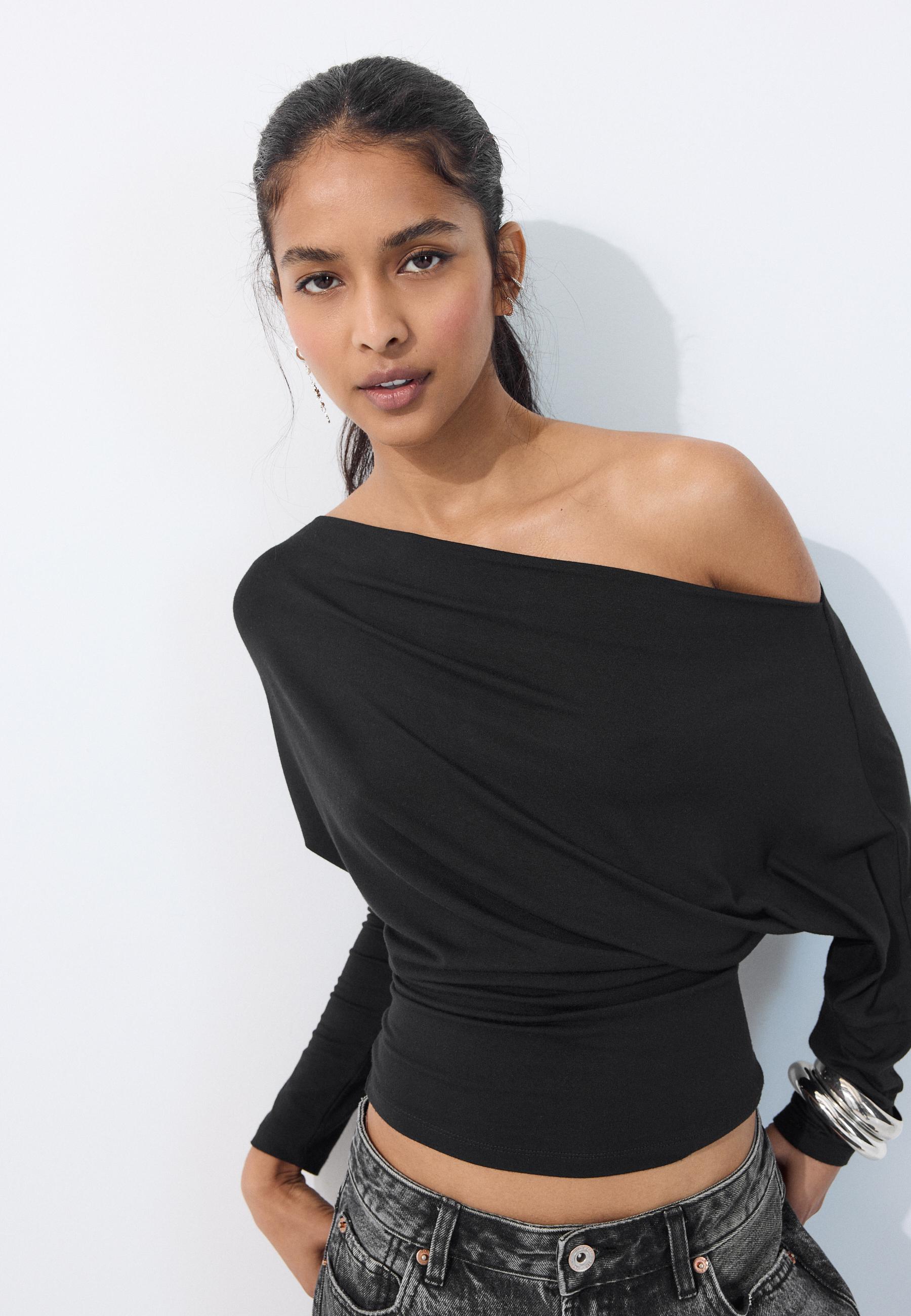 Asymmetric modal top — Black