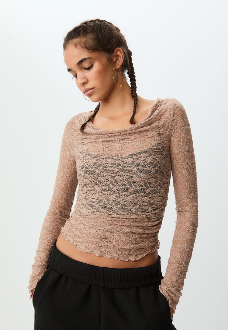 camiseta drapeada encaje