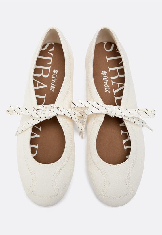 sneakerine con fiocco