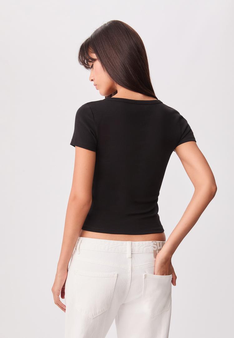 camiseta manga corta botones