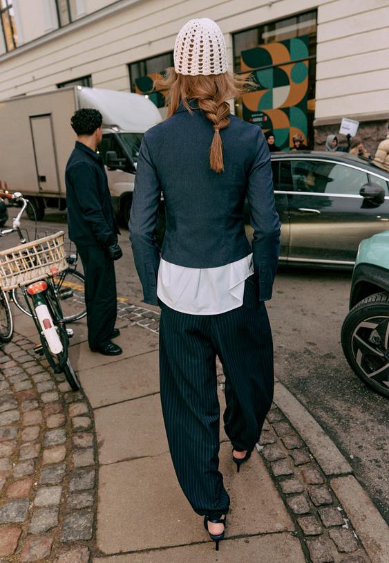 Stradivarius Smart Balloon Fit Trousers Navy Blue L