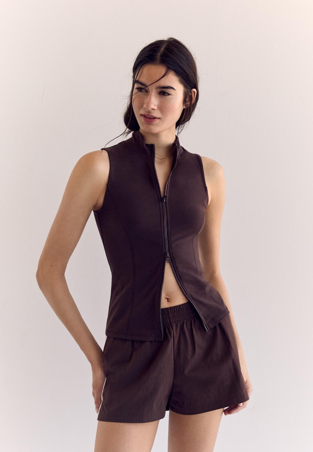 Fitted waistcoat with zip