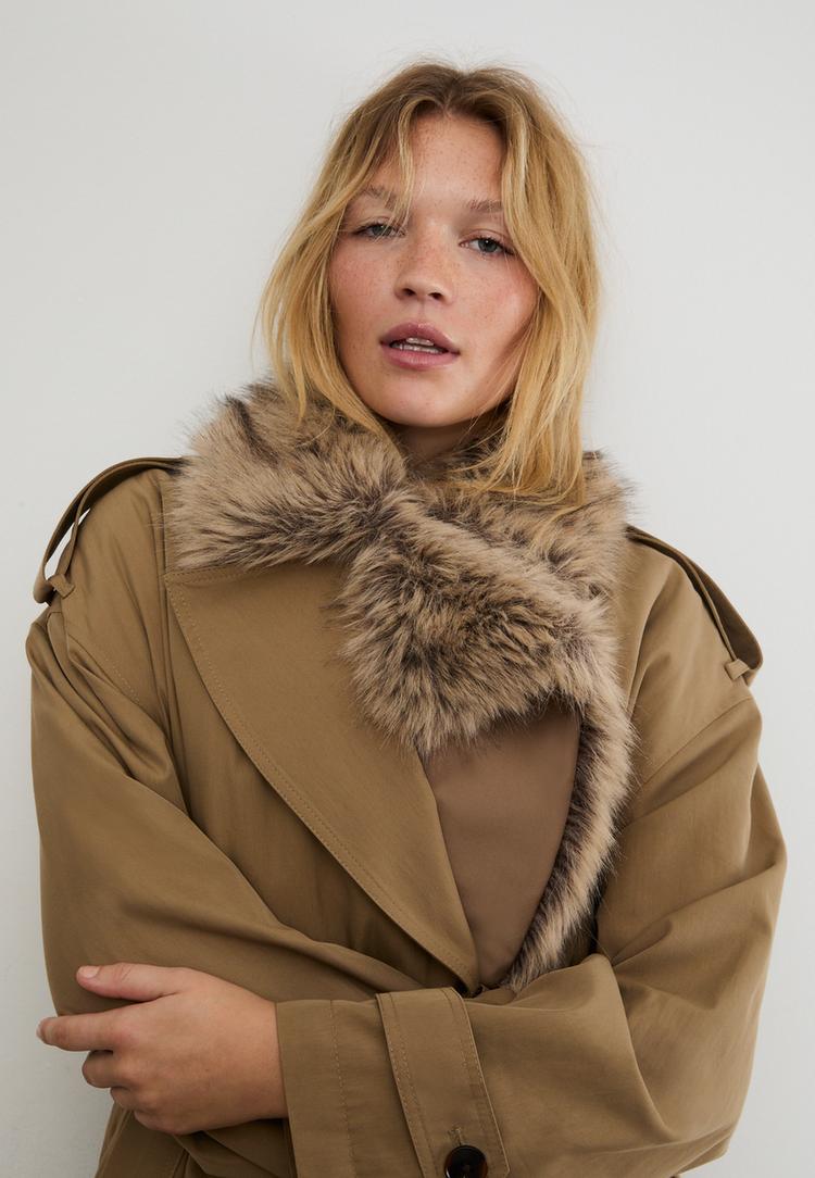 langer-stepp-trenchcoat-mit-kunstfellbesatz