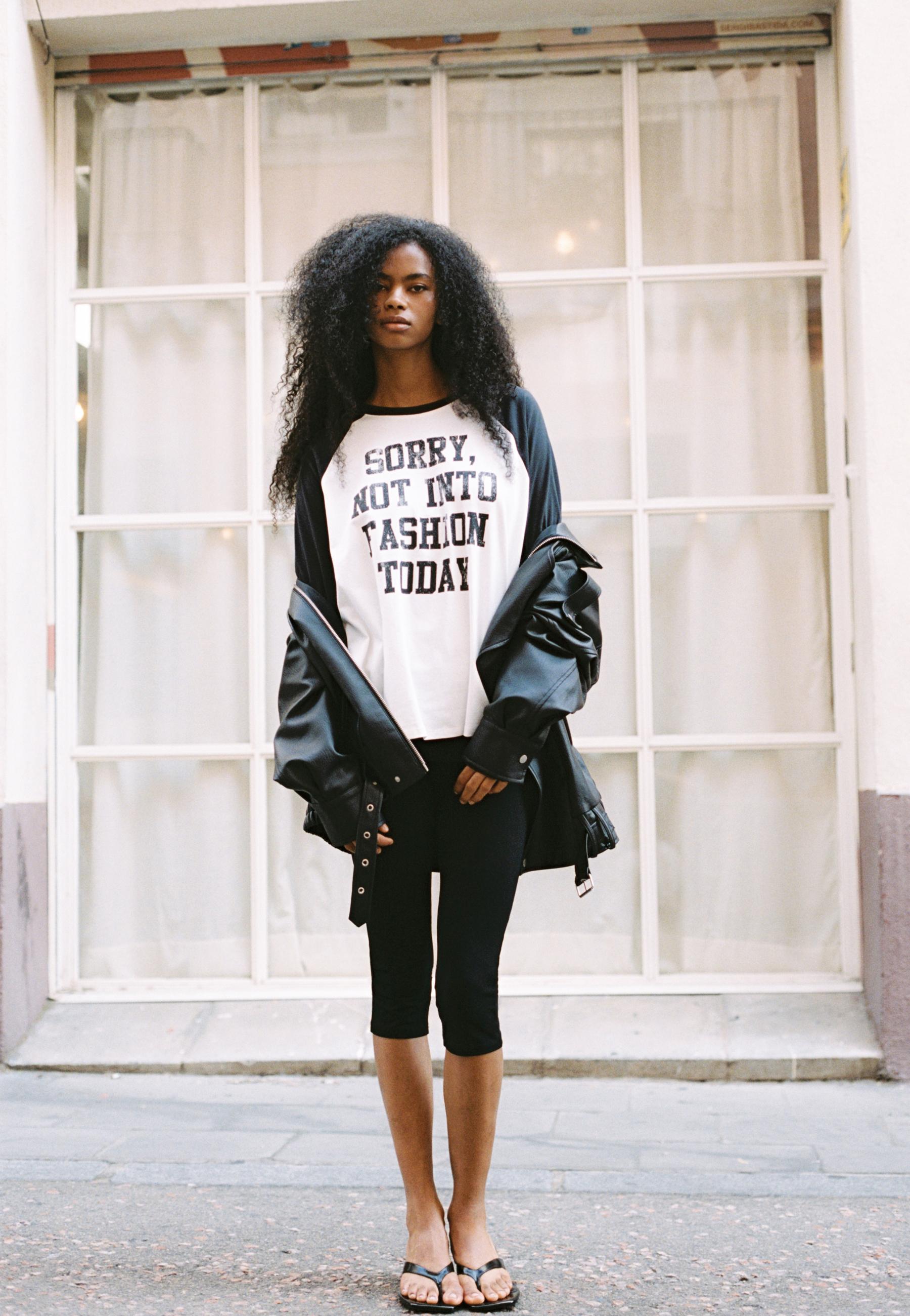 Capris — Black