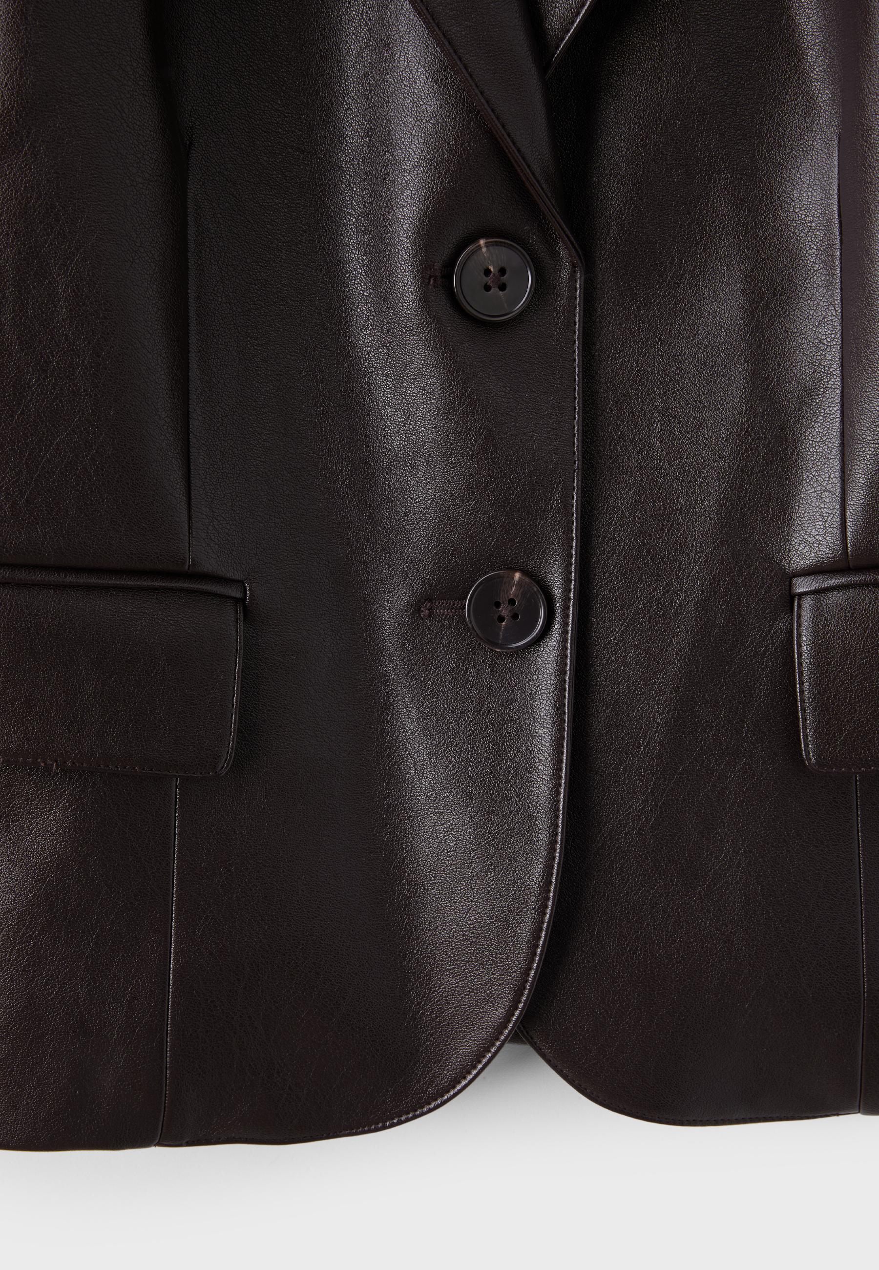 Short fitted leather effect blazer — Brown