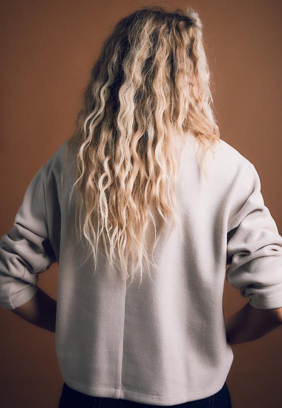 knit round neck t shirt