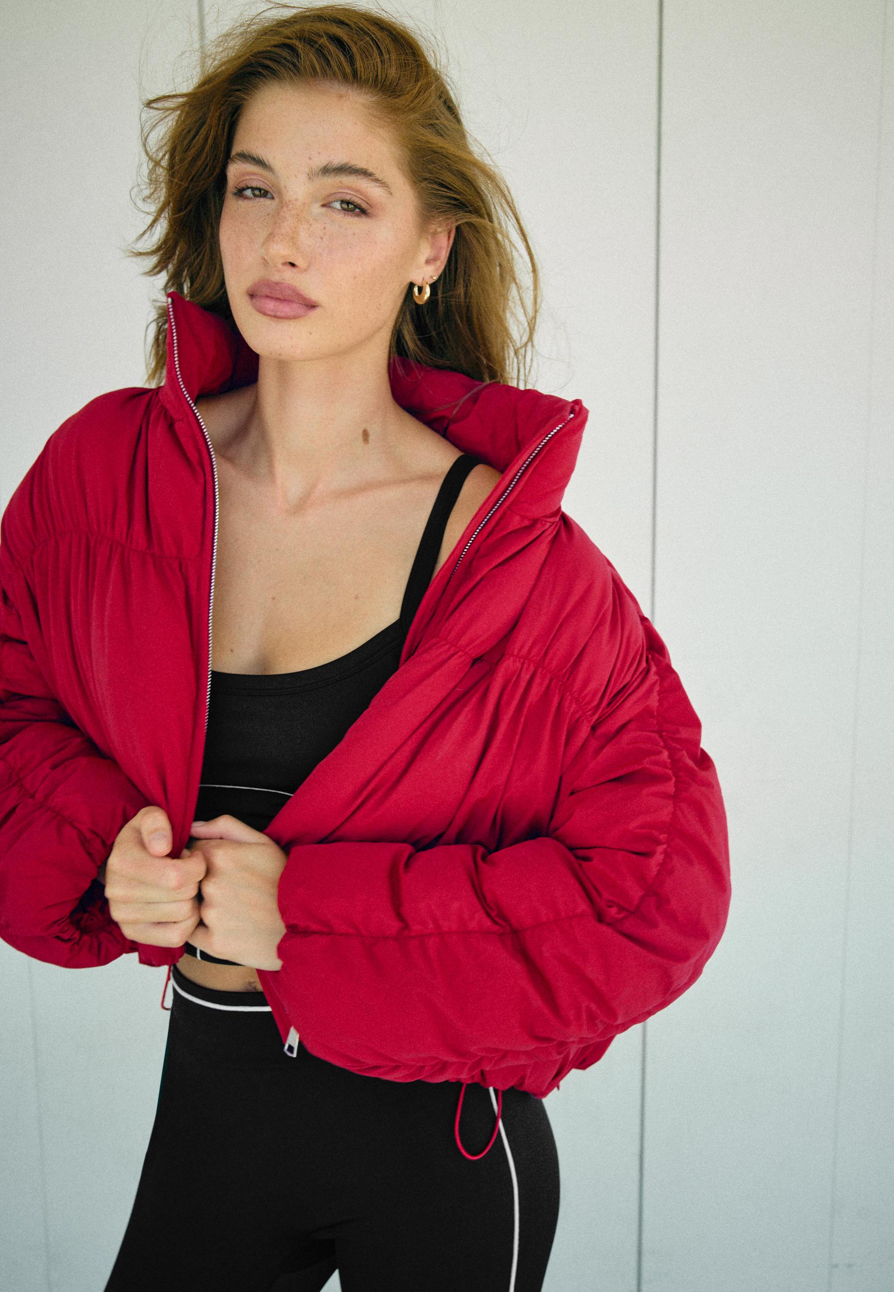 Padded jacket with high neck and gathered detail — Dark red