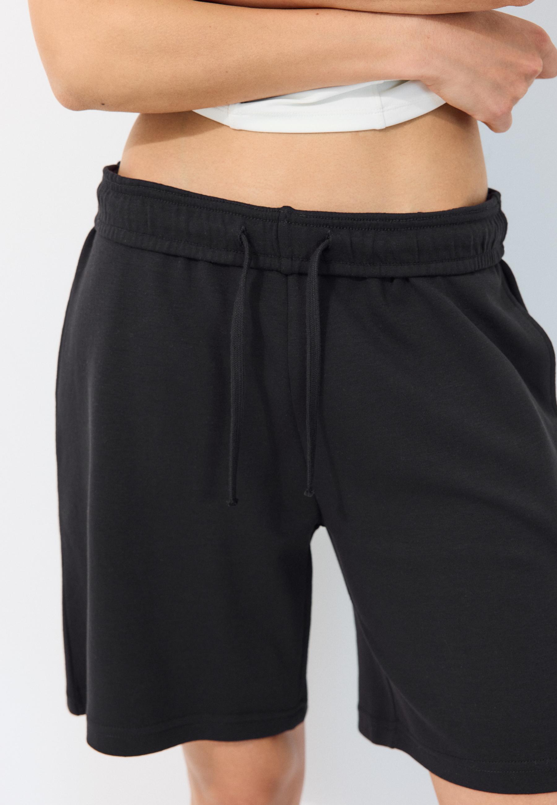 Acid wash plush Bermuda shorts — Black