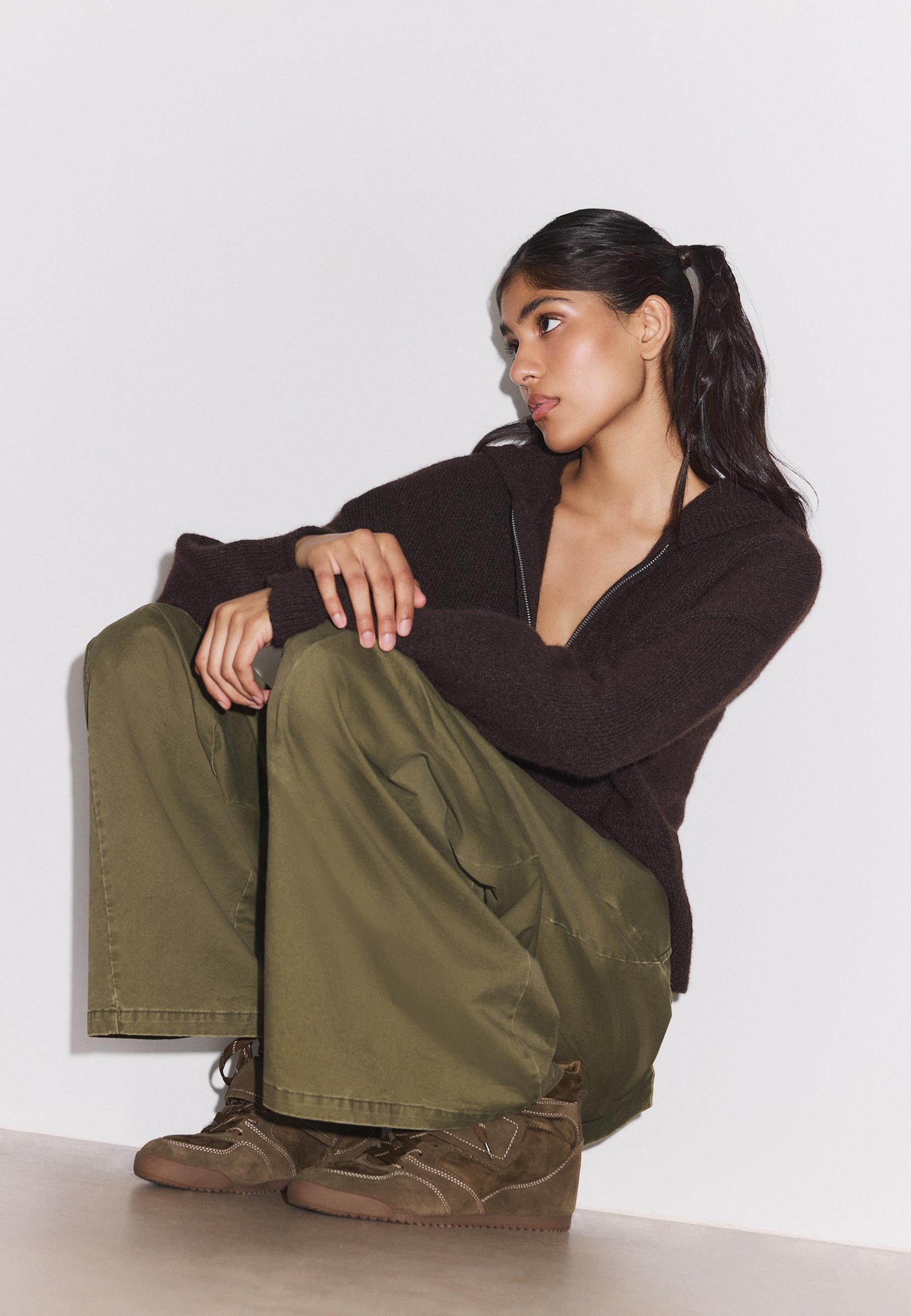 Zipped hooded knit cardigan — Brown