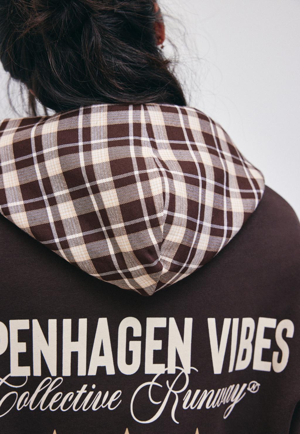 Check hood sweatshirt