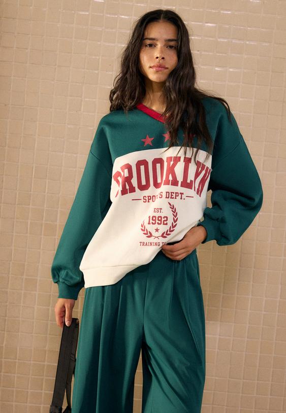 Stradivarius Φούτερ Με Τύπωμα Brooklyn Χακί Xl